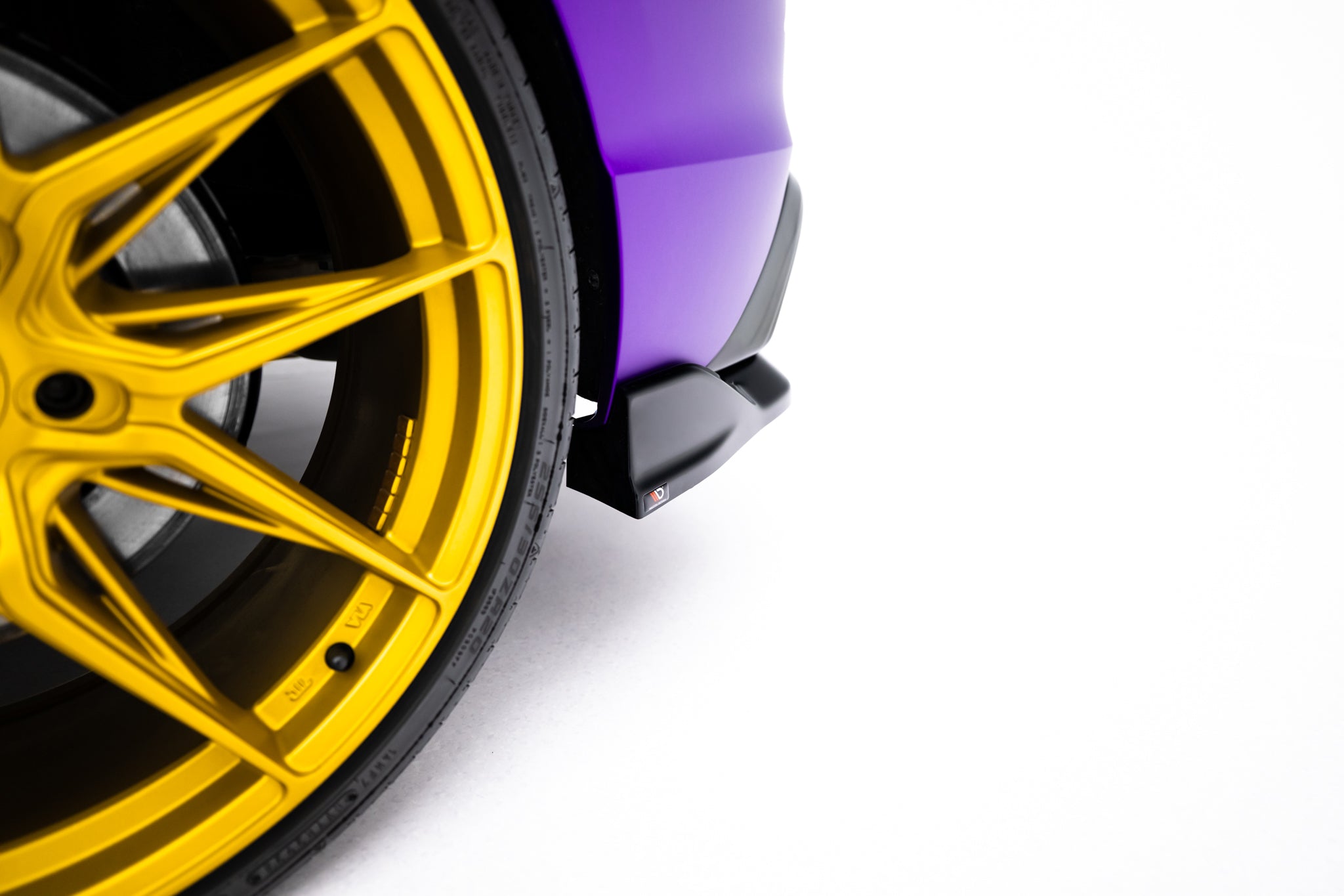 Takasplitteri (pystysuuntaisilla tankoilla) v.1 Volkswagen Golf R mk8 / mk8 facelift