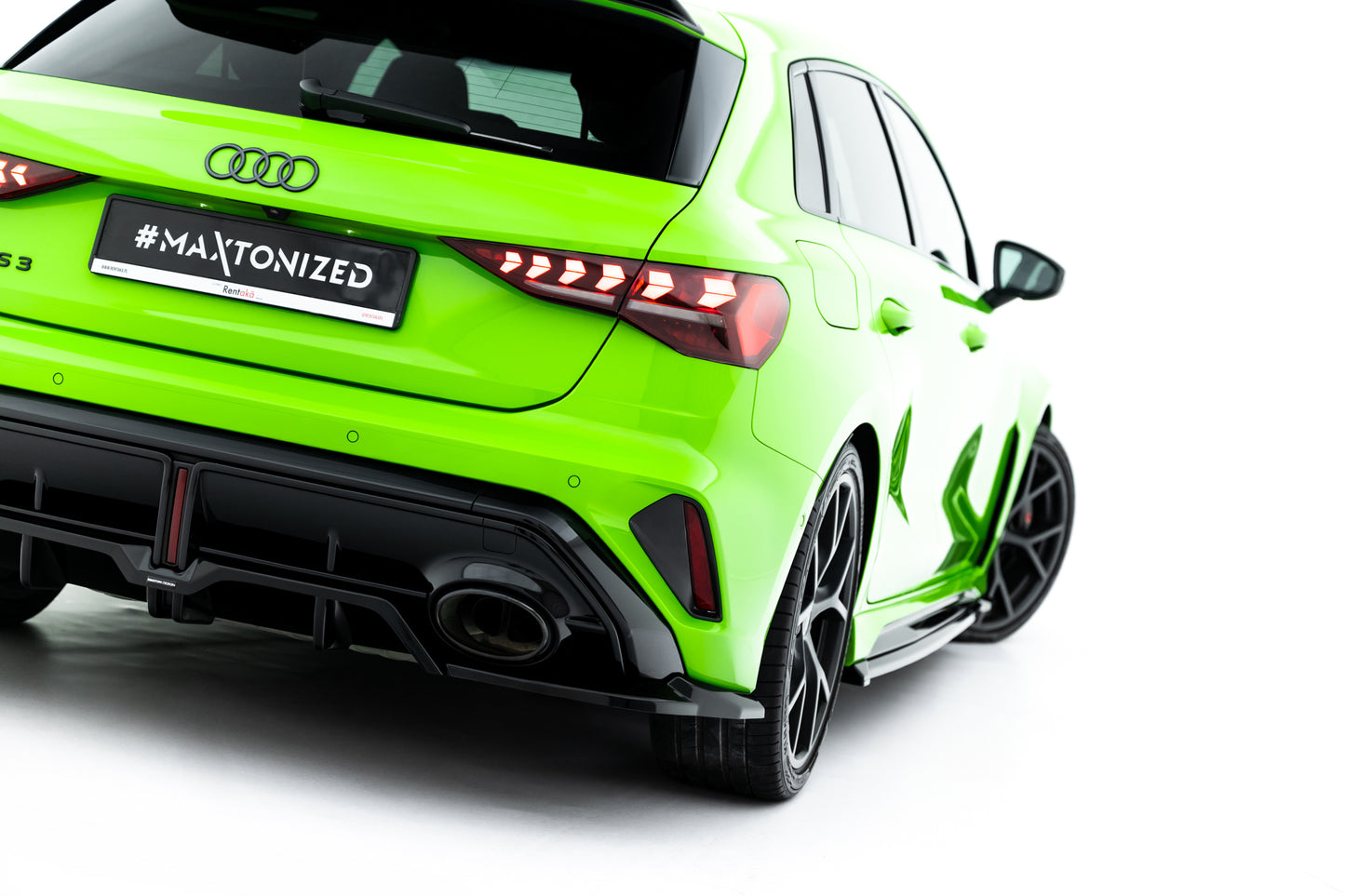 Rear splitter (with vertical bars) v.2 audi rs3 sportback 8y facelift