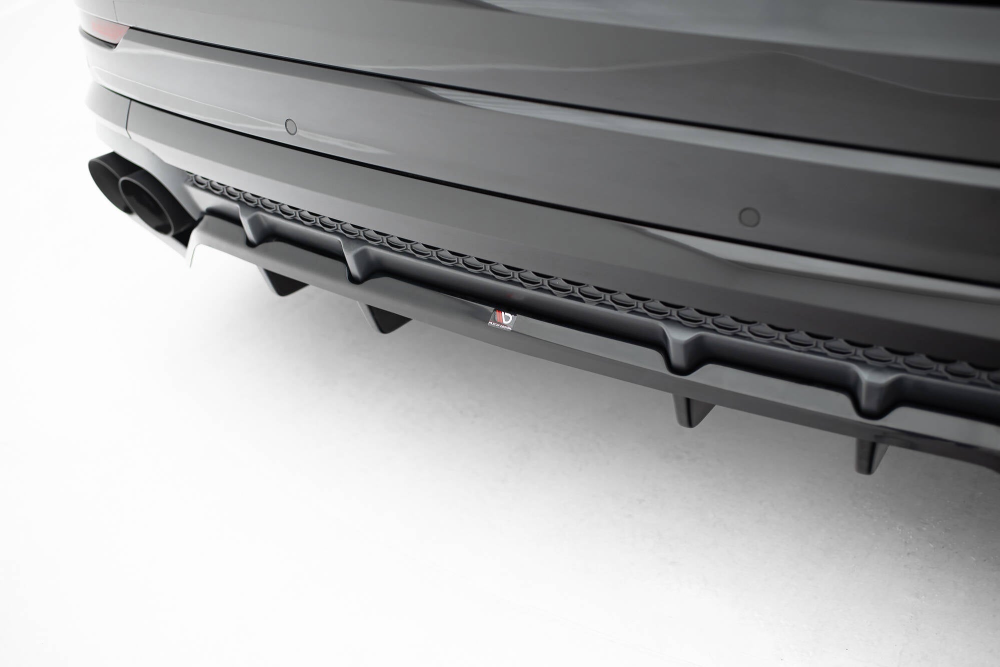 Bageste splitter (med lodrette stænger) v.2 Audi SQ8 / Q8 S-line MK1 ansigtsløftning