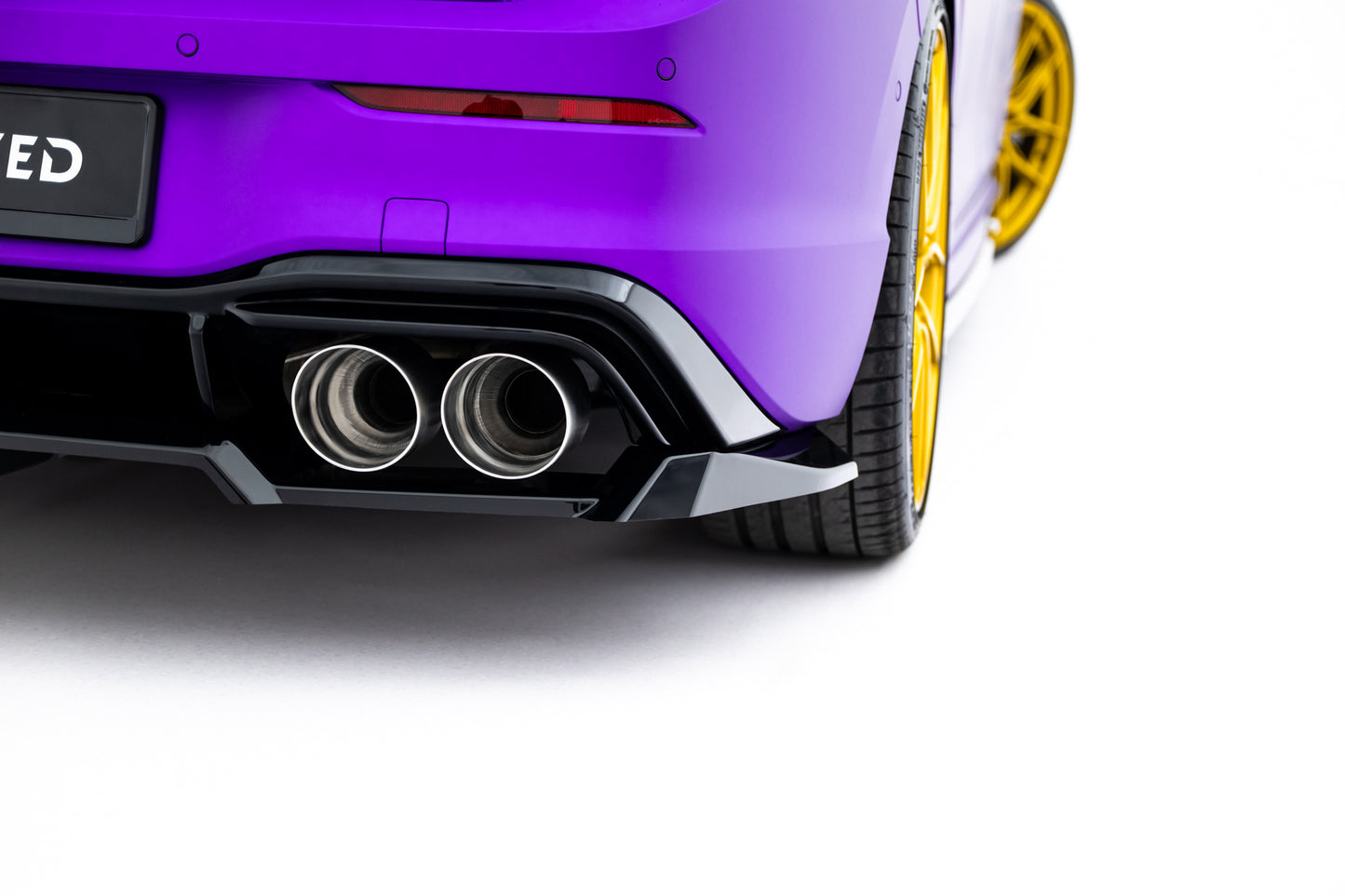 Rear splitter (with vertical bars) v.2 volkswagen golf r  mk8 / mk8 facelift