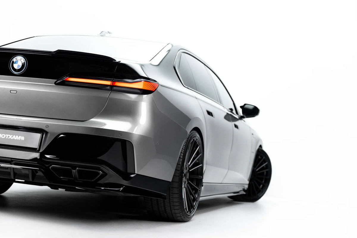 Rear splitter (with vertical bars) v.2 suitable for bmw m760e g70