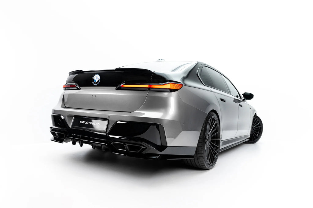 Rear splitter (with vertical bars) v.2 suitable for bmw m760e g70