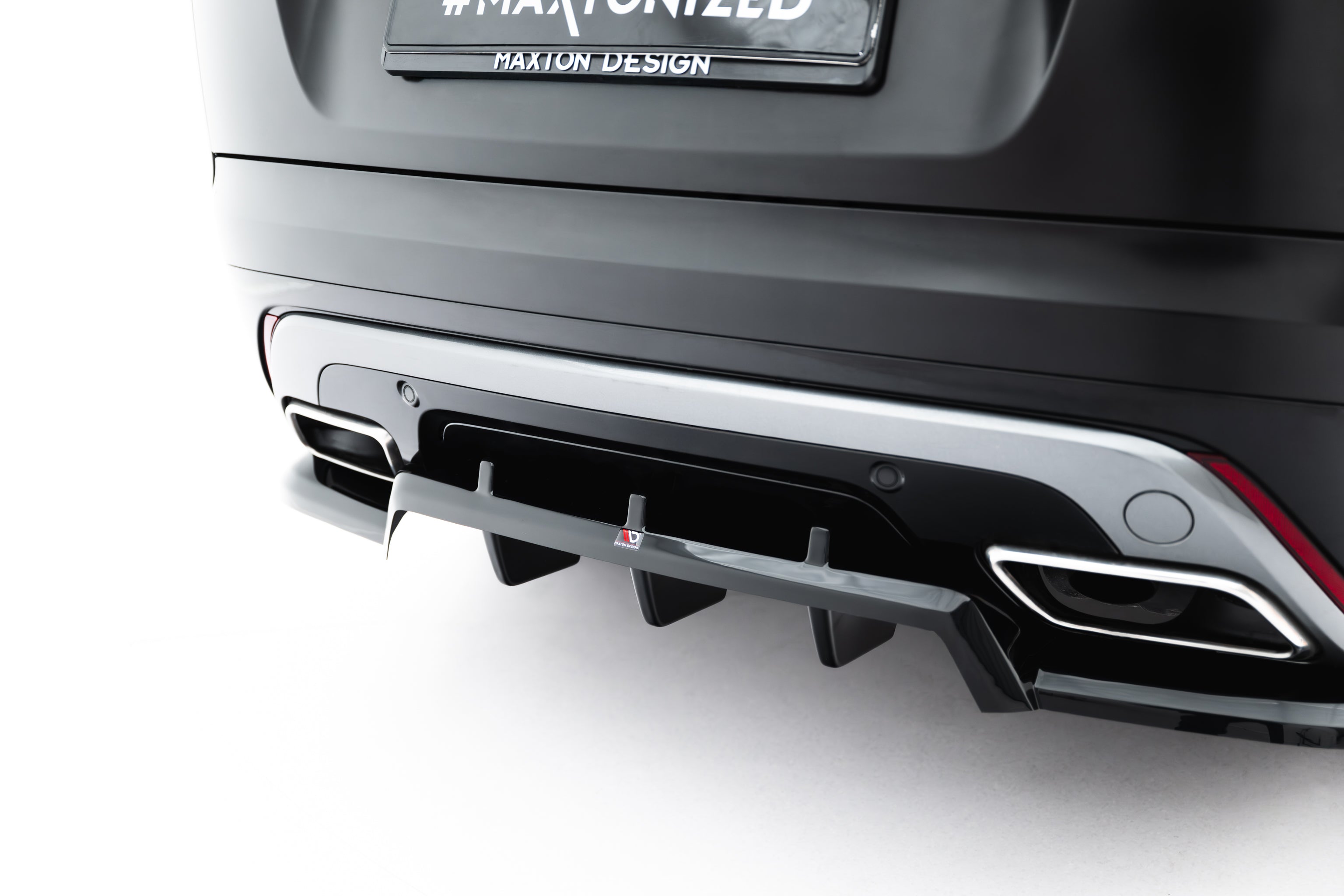 Takasplitteri (pystysuuntaisilla tankoilla) v.3 Land Rover Range Rover Velar R-Dynamic mk1