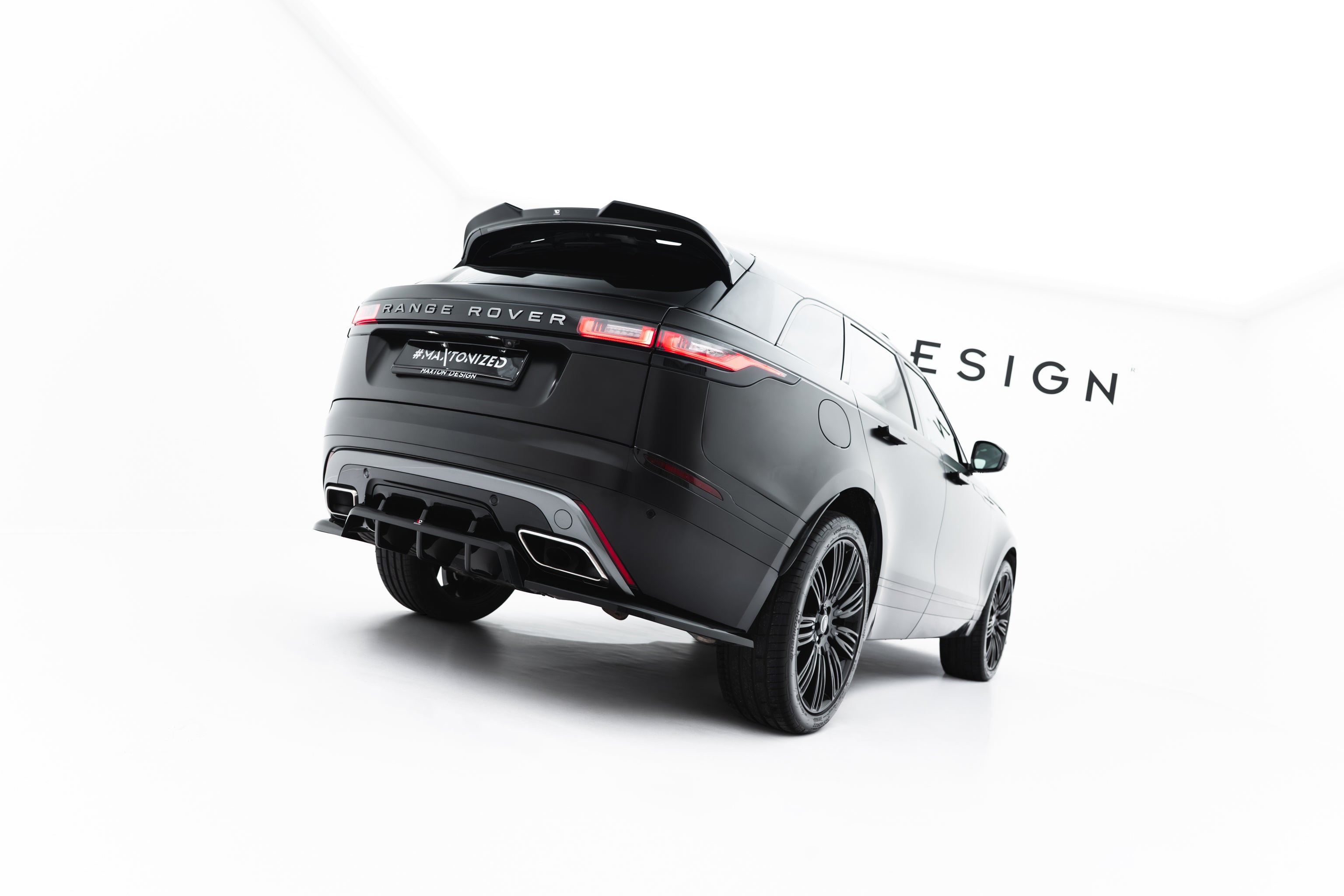 Takasplitteri (pystysuuntaisilla tankoilla) v.3 Land Rover Range Rover Velar R-Dynamic mk1