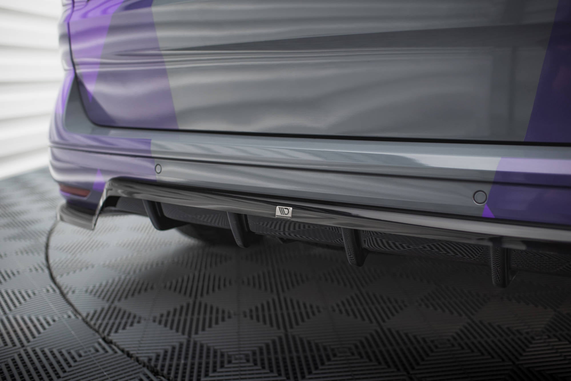 Rear splitter (with vertical bars) volkswagen multivan t7