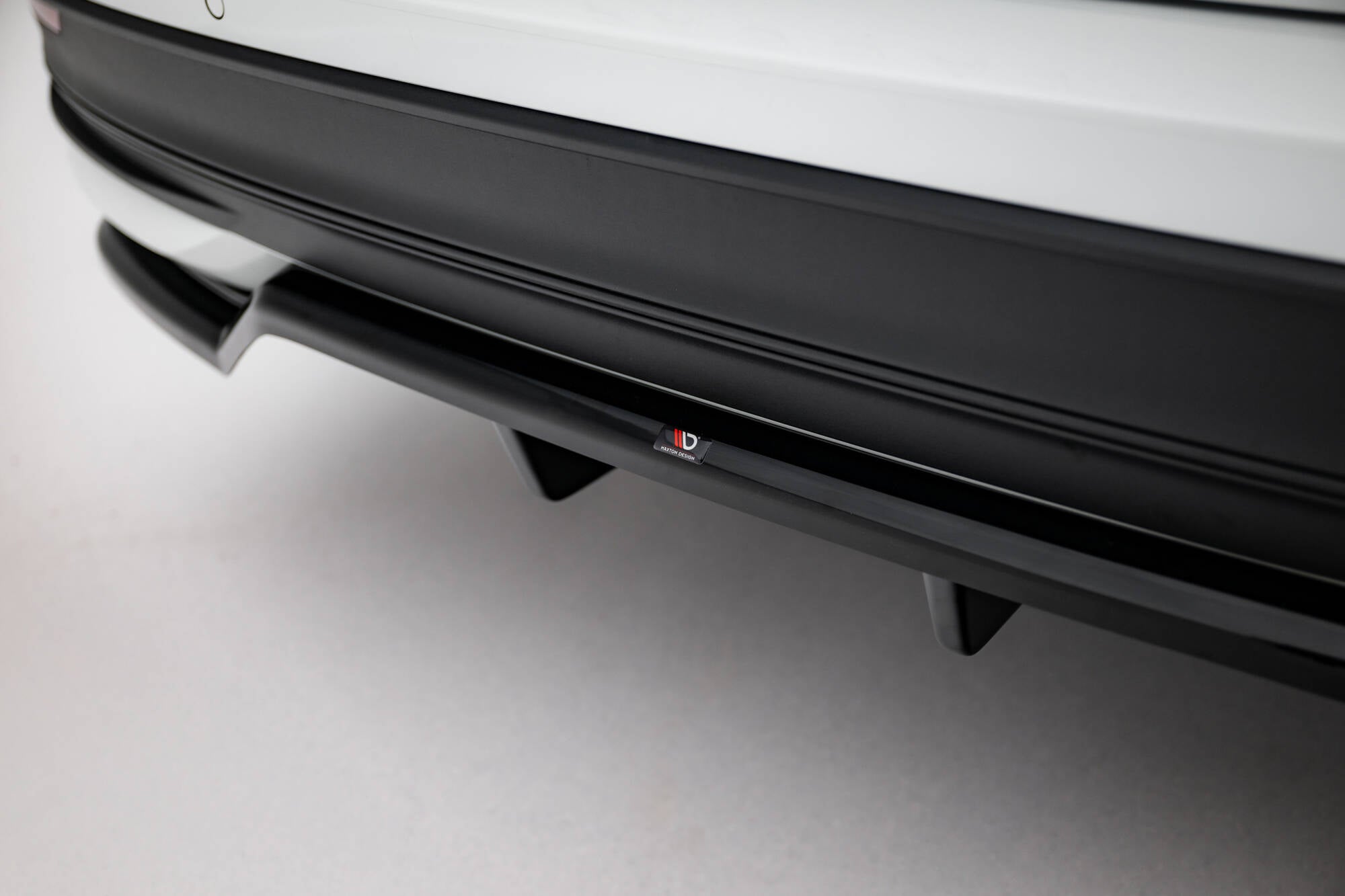 Bageste splitter (med lodrette barer) Volkswagen Passat B9