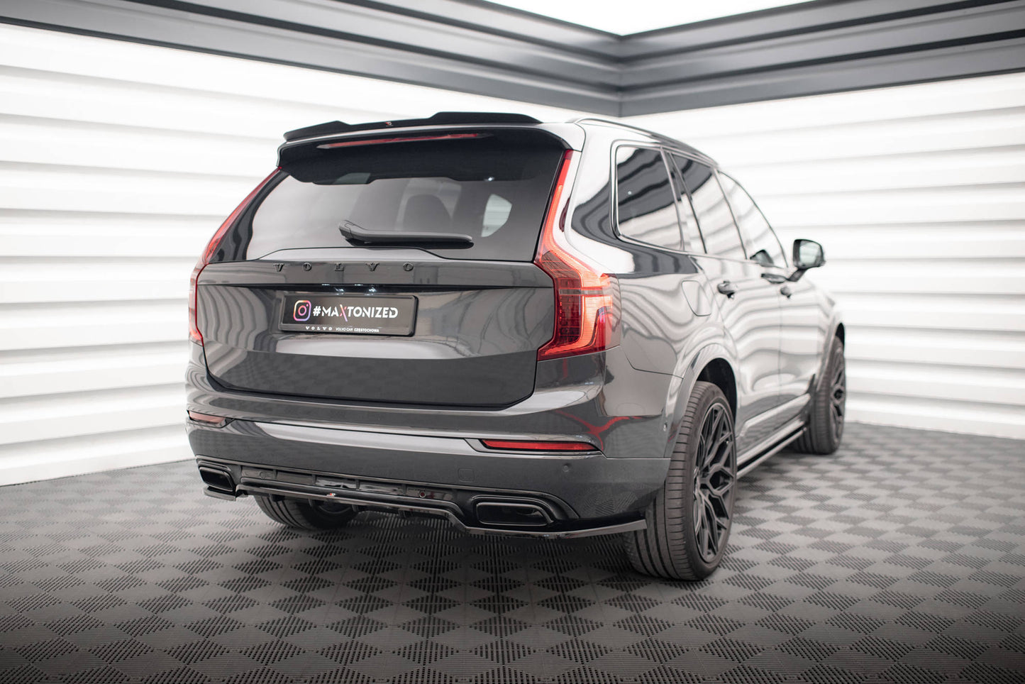 Rear splitter (with vertical bars) volvo xc90 r-design mk2 facelift
