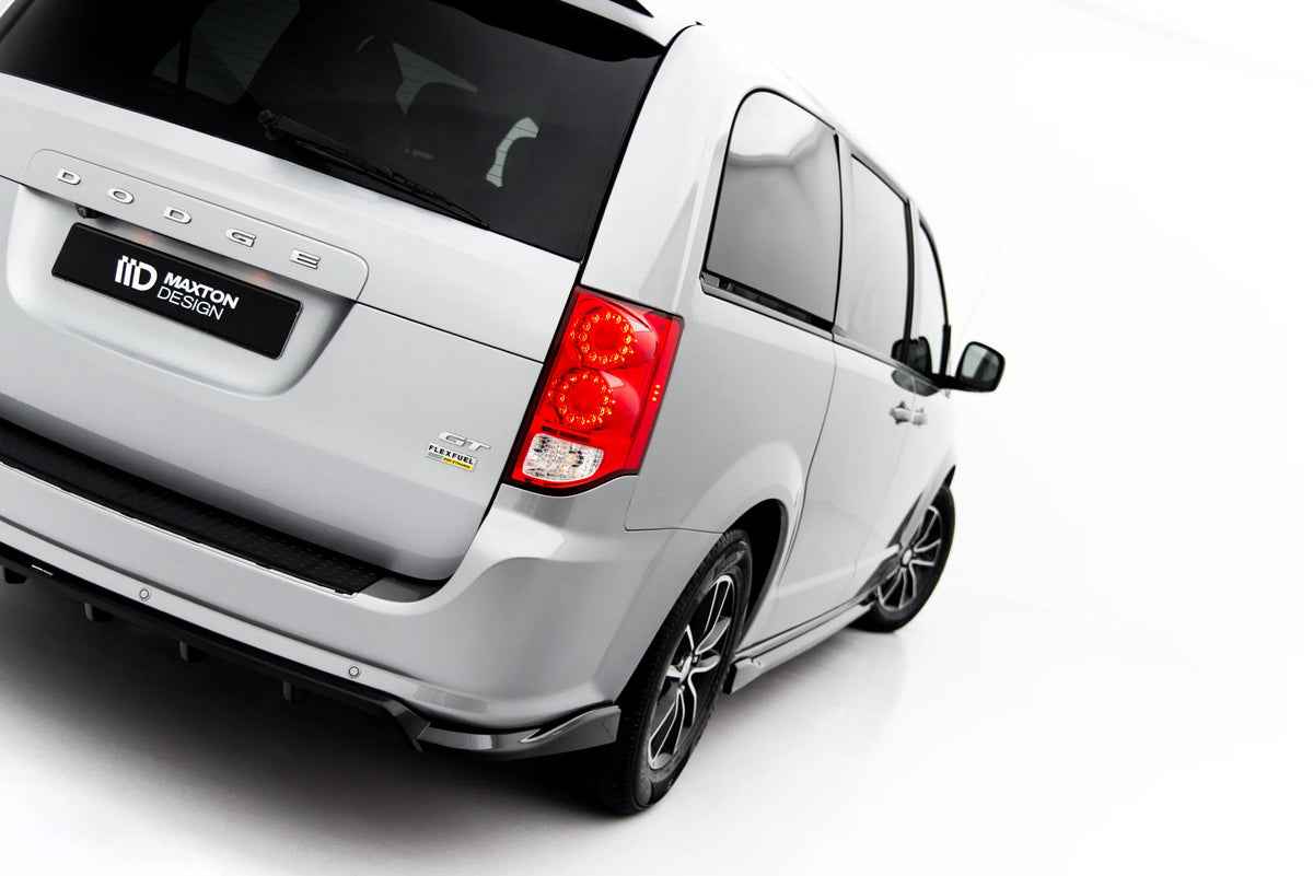 Rear splitter (with vertical bars) suitable for dodge grand caravan mk5 facelift