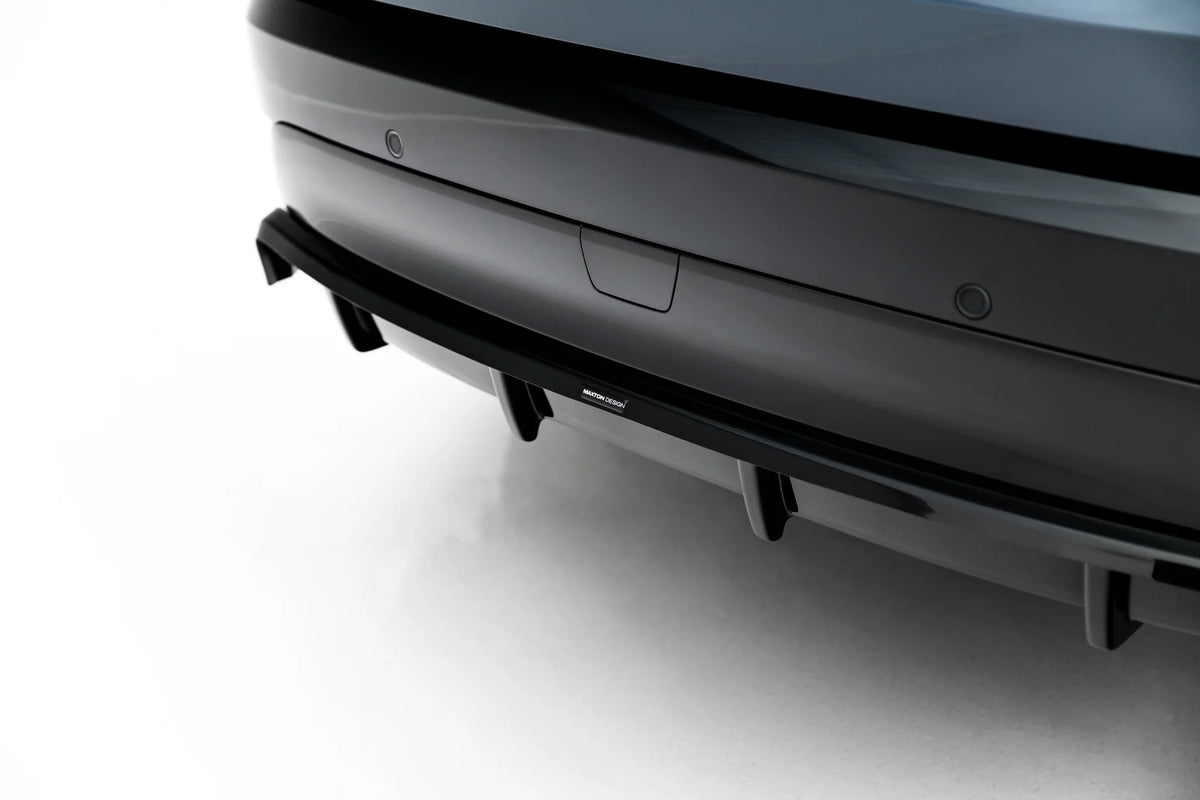 Rear splitter (with vertical bars) suitable for land rover discovery hse mk5 facelift