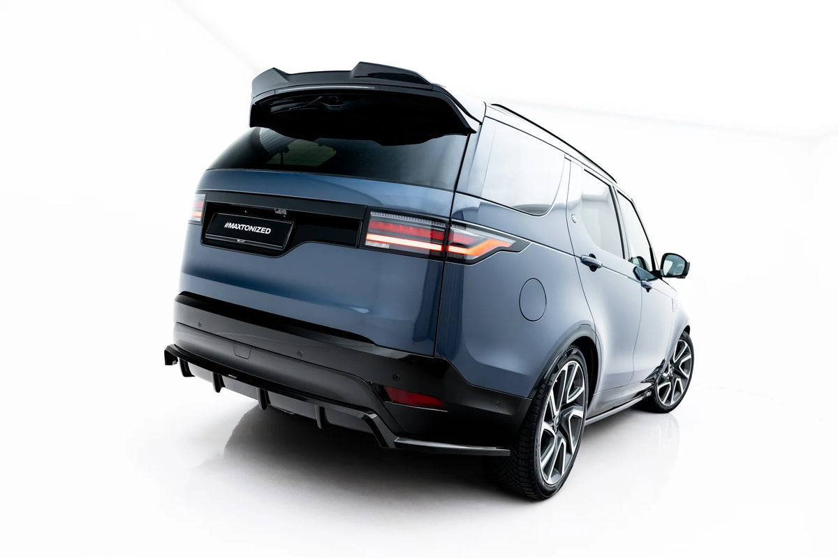 Rear splitter (with vertical bars) suitable for land rover discovery hse mk5 facelift