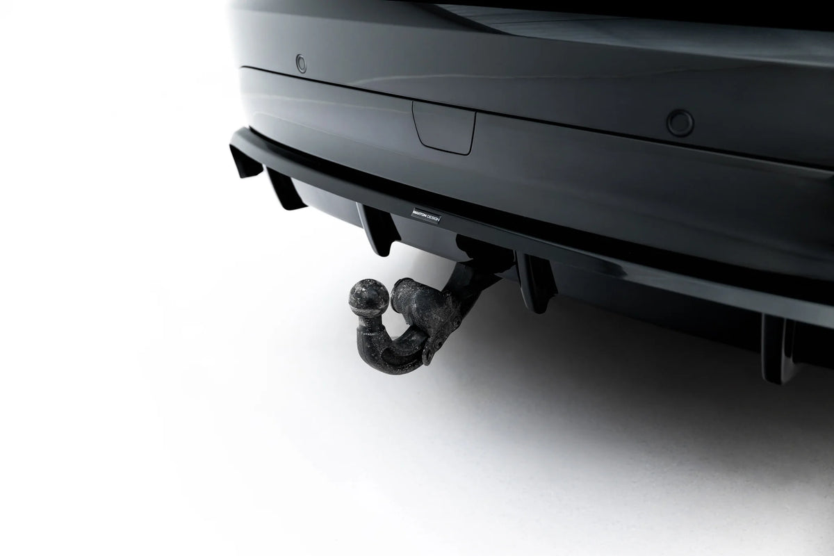 Rear splitter (with vertical bars) suitable for land rover discovery hse mk5 facelift