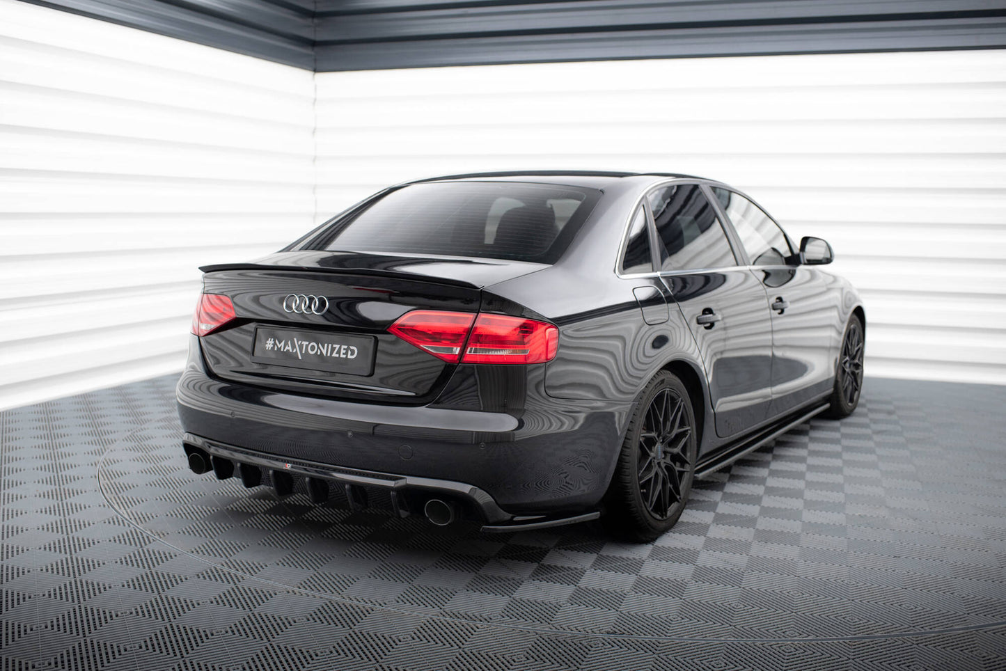 Rear valance audi a4 b8 (version with single exhausts on two sides)