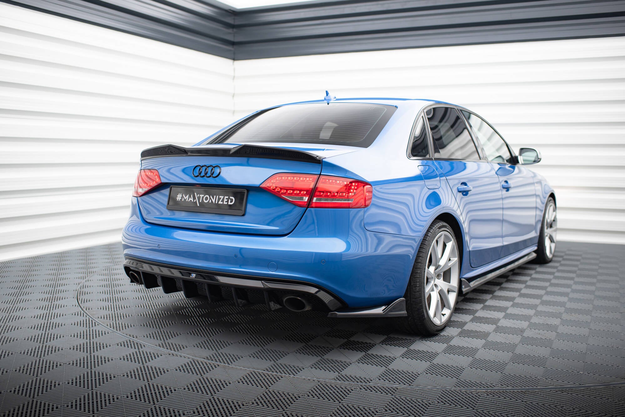 Bagerste Valance Audi A4 S-line sedan / avant B8 (version med enkelt udstødningstips på begge sider)