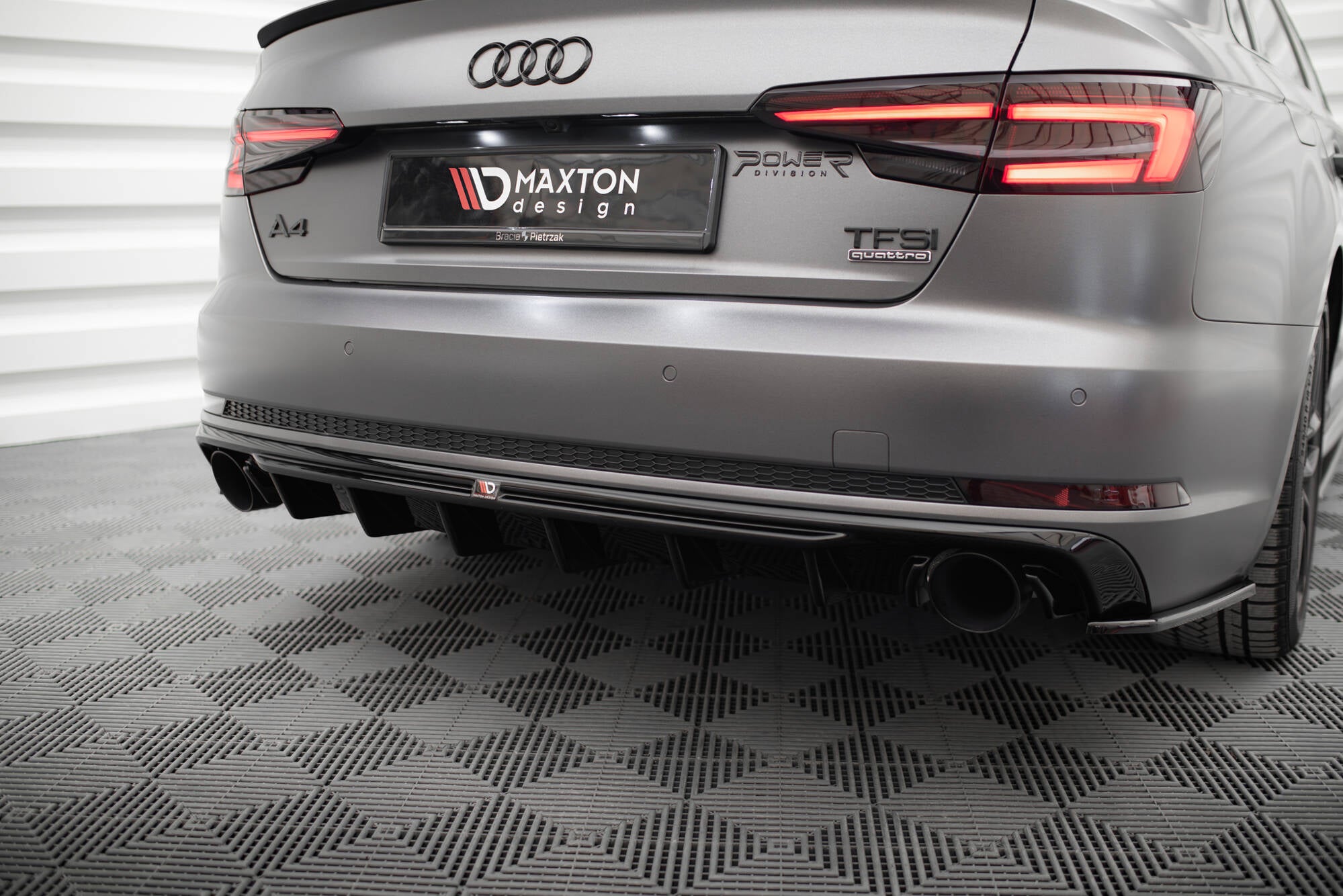 Bagerste Valance Audi A4 S-Line B9 (version med enkelt udstødningstips på begge sider)