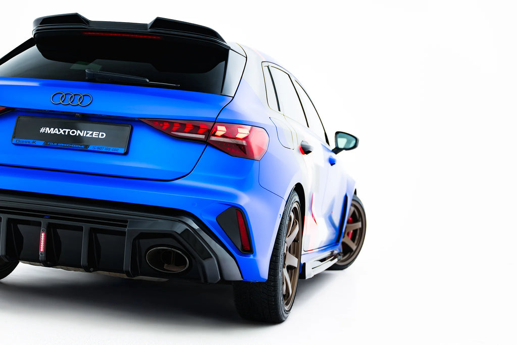 Bakskjerm Audi RS3 Sportback 8y facelift (versjon med LED-lys)