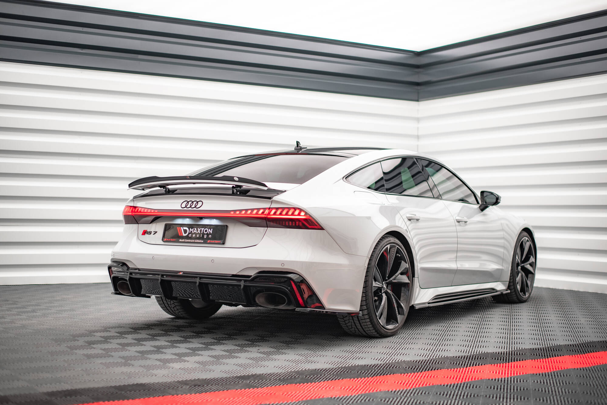 Bagerste Valance Audi Rs7 C8 (version med towbar)