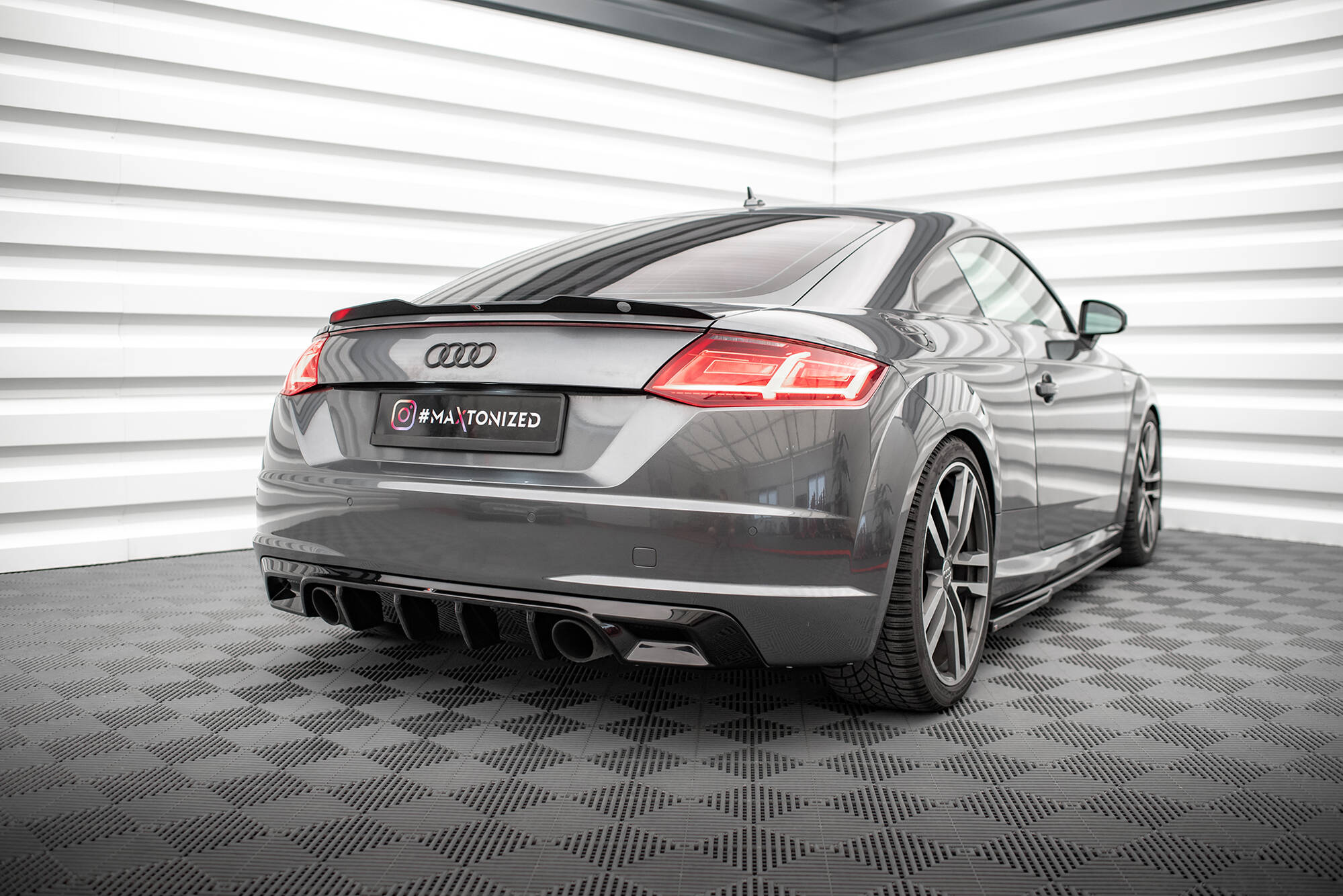 Takavalance Audi TT S-Line 8s