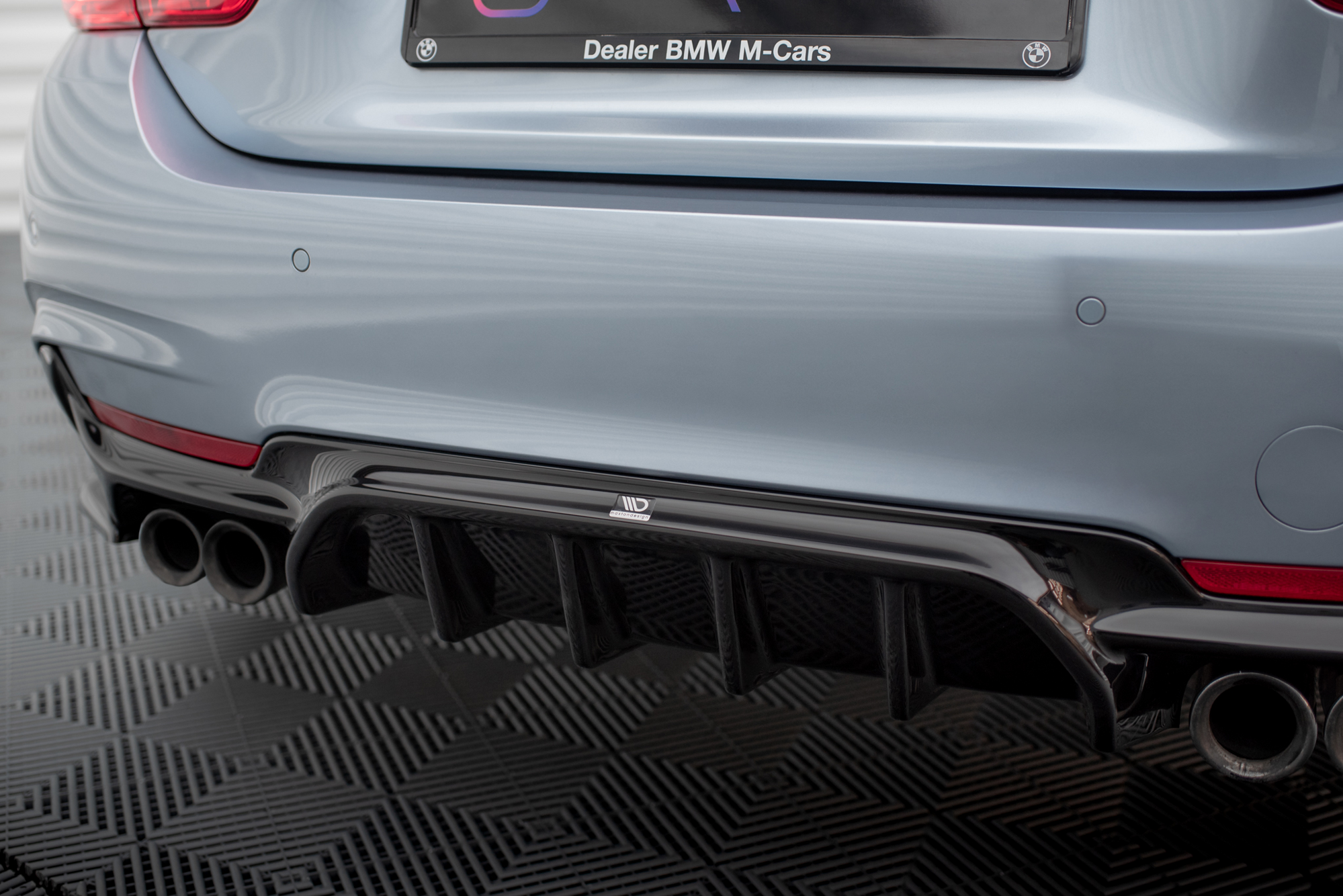 Takavalance BMW 4 Coupe / Gran Coupe / Cabrio M-Pack F32 / F36 / F33 (versio, jossa on kaksi pakokaasua molemmin puolin)
