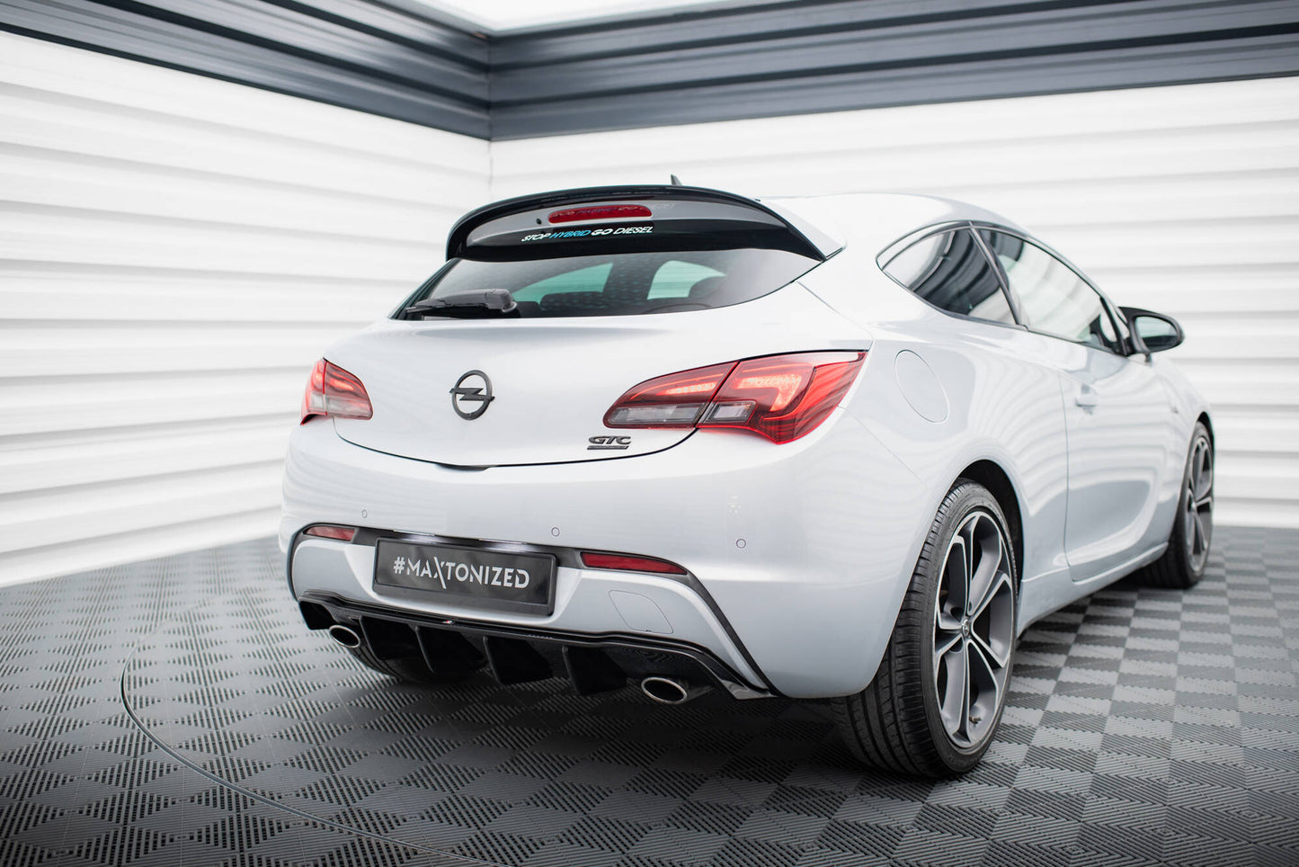 Rear valance opel astra gtc opc-line j (version with single exhausts on both sides)