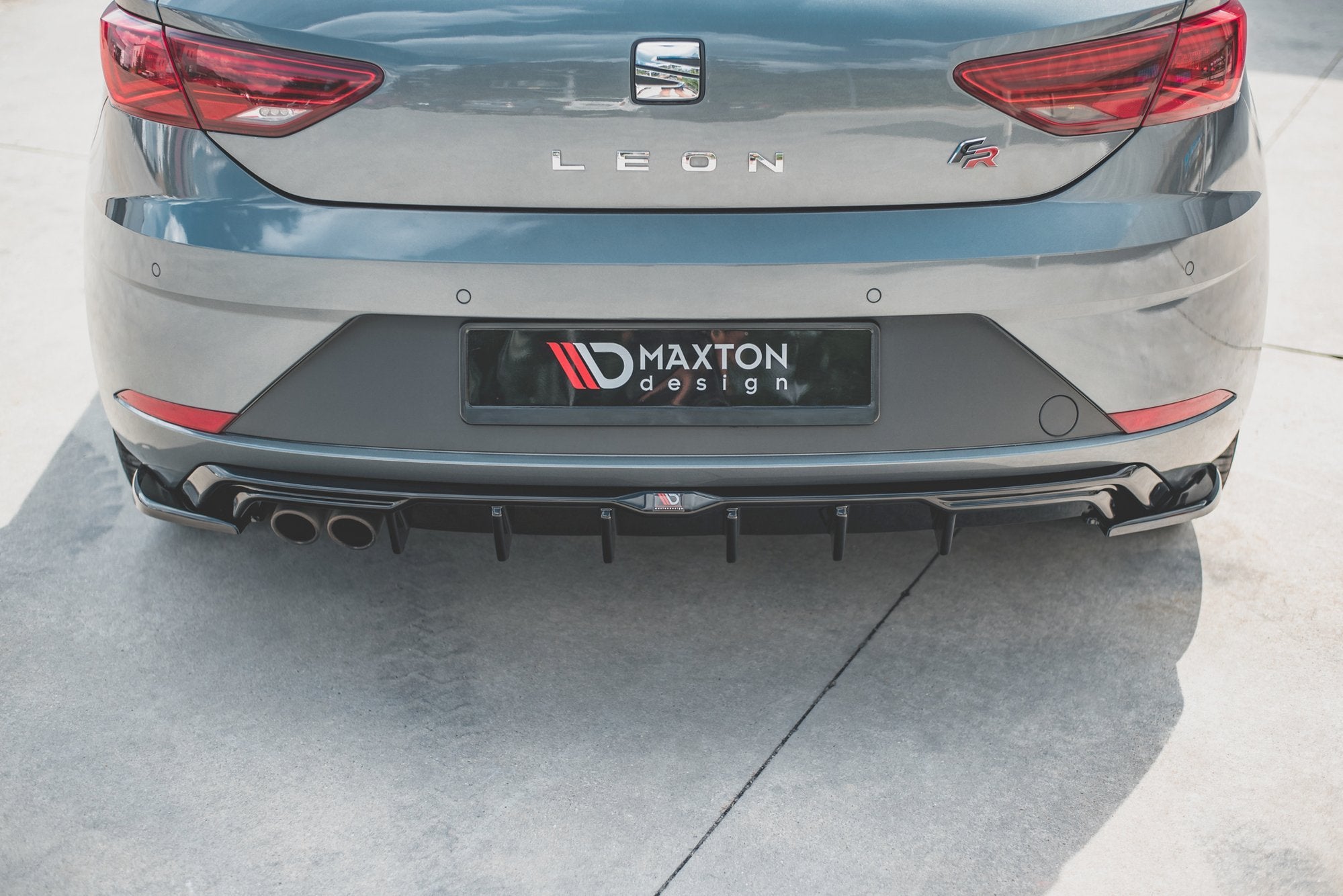 Takaosa valance istuva leon mk3 fr kasvojenkorotus