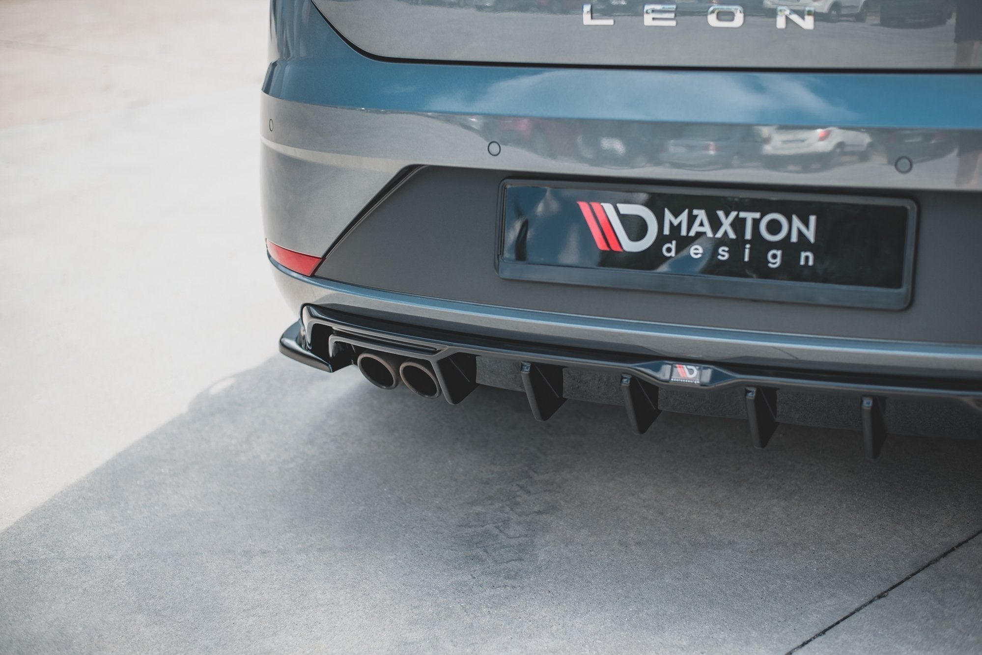 Takaosa valance istuva leon mk3 fr kasvojenkorotus