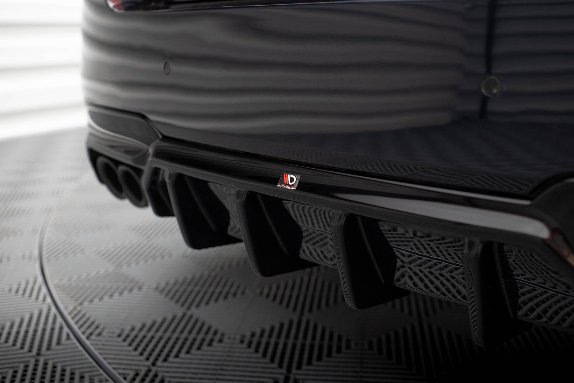 Bagerste valance v.2 BMW 5 m-pack F10 / F11 (version med to dobbelt udstødninger)