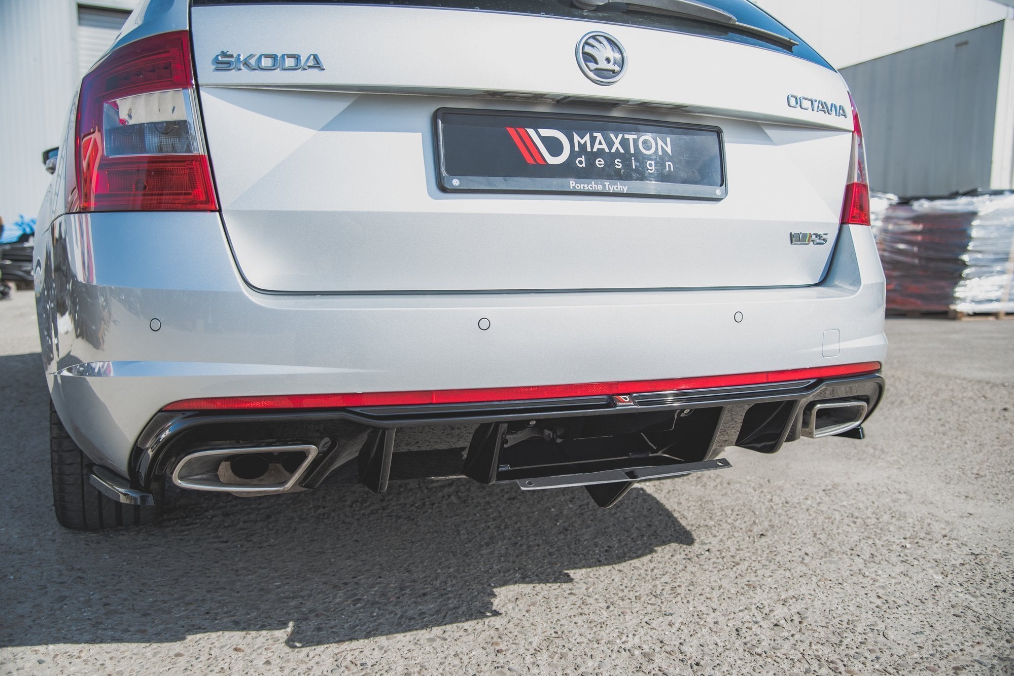 Takavalance v.2 Skoda Octavia RS MK3 / MK3 FL viistoperä / kiinteistö