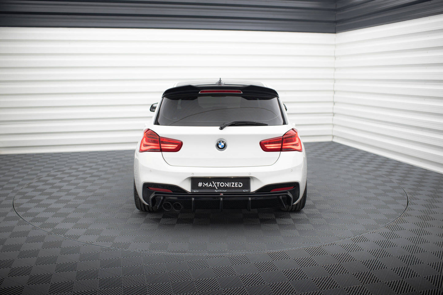 Rear valance v.3 bmw 1 m-pack f20 facelift (single side dual exhaust version)
