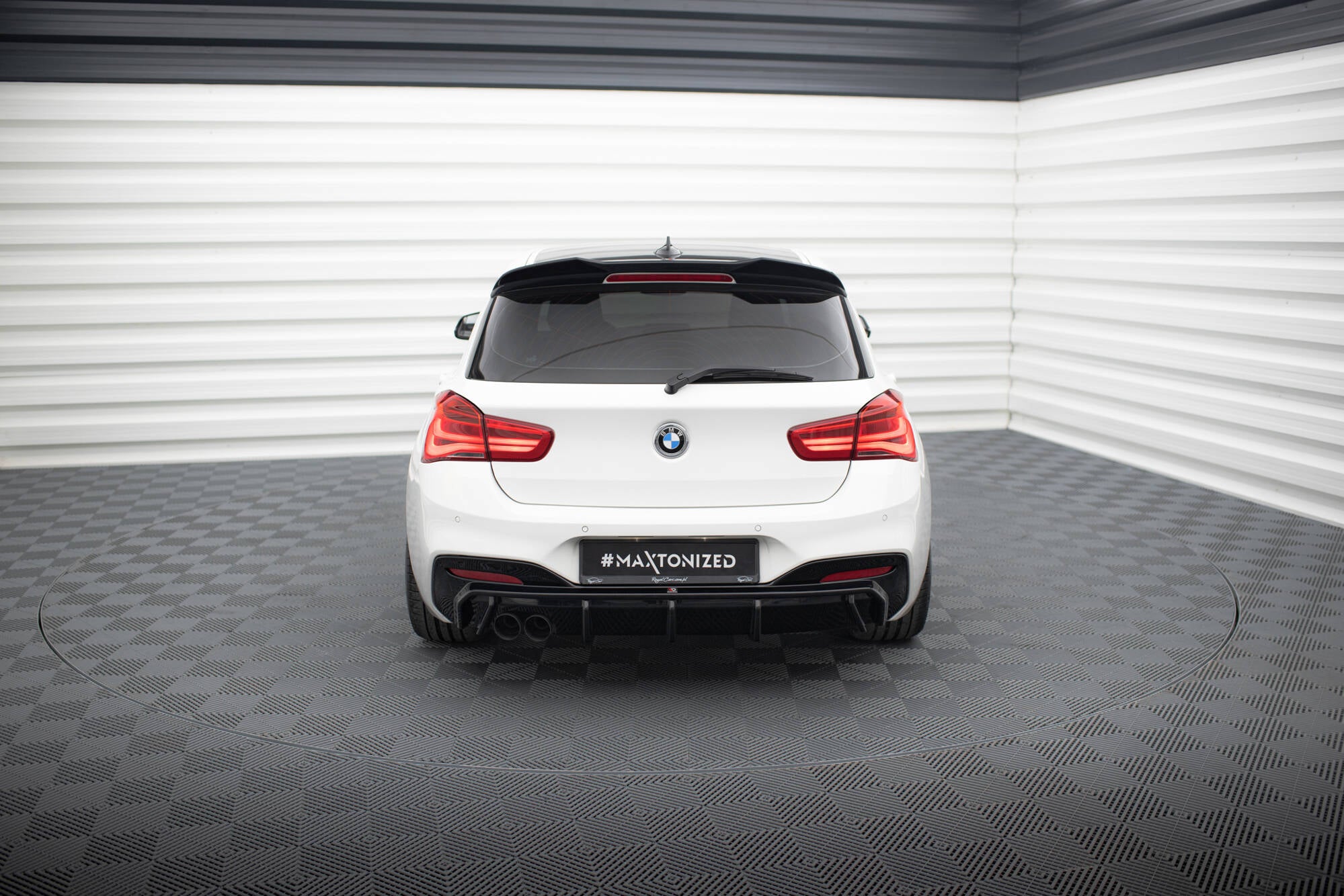 Bagerste Valance V.3 BMW 1 M-Pack F20 ansigtsløftning (enkelt side dobbelt udstødningsversion)