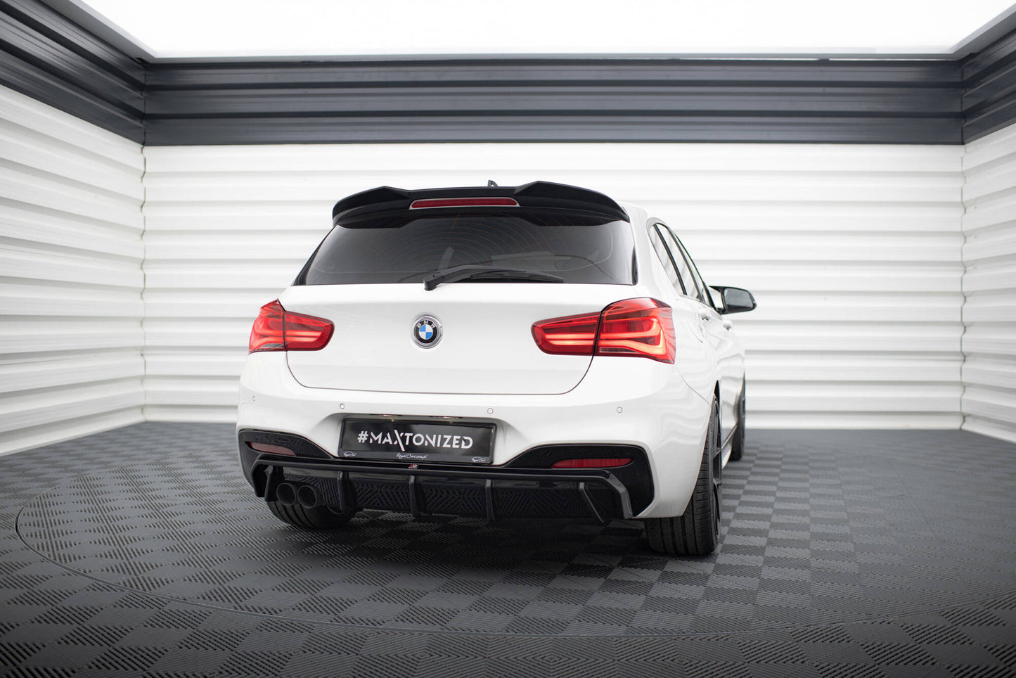 Rear valance v.3 bmw 1 m-pack f20 facelift (single side dual exhaust version)