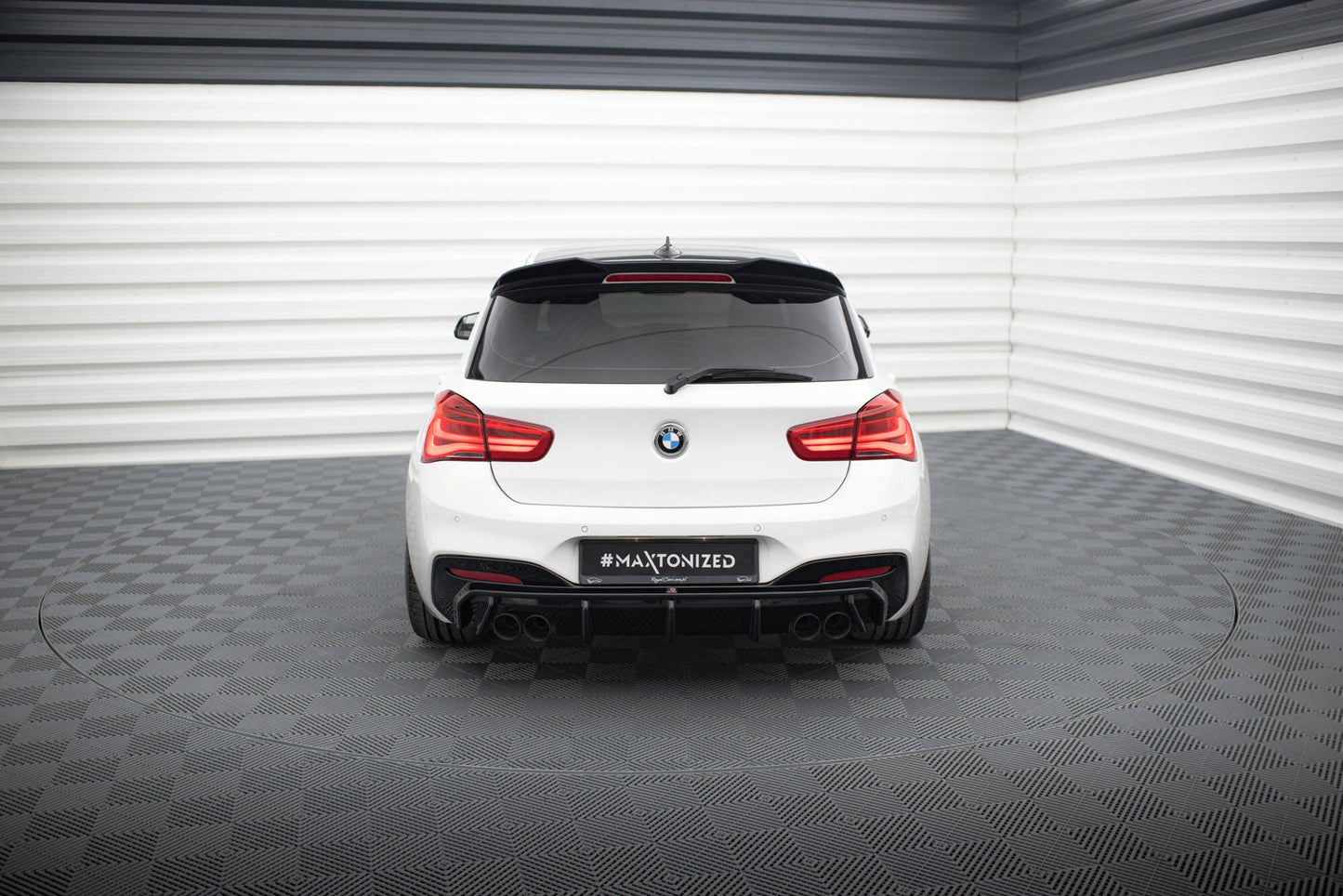 Rear valance v.3 bmw 1 m-pack / m140i f20 facelift (version with dual exhausts on both sides)