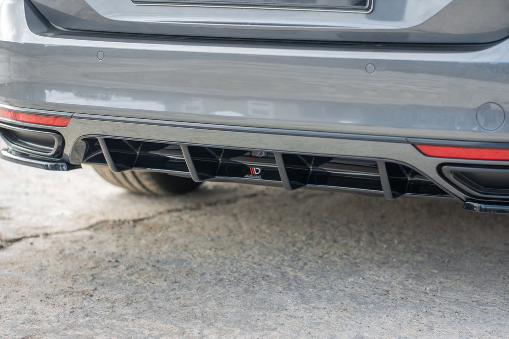 Takavalance Volkswagen Passat R-linja B8
