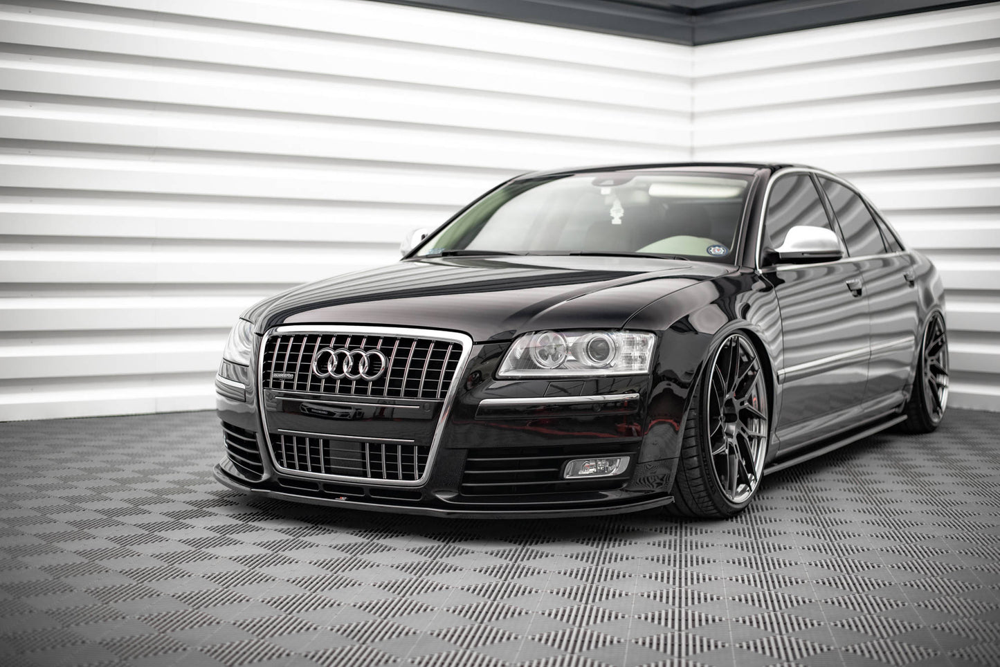 Side skirts diffusers audi s8 d3
