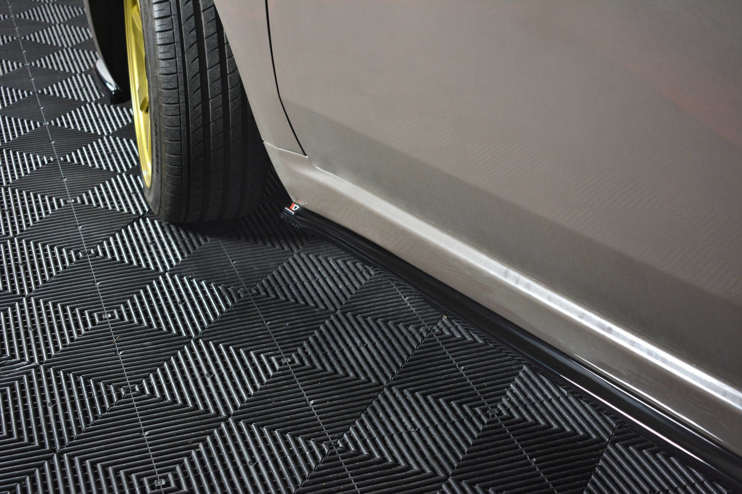 Side skirts diffusers fiat 500 hatchback preface