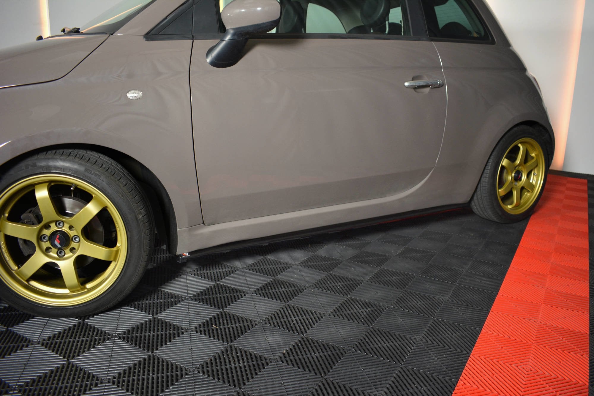 Side skirts diffusers fiat 500 hatchback preface