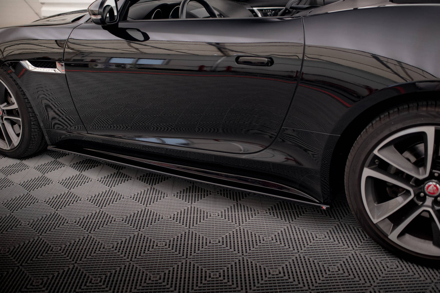 Side skirts diffusers jaguar f-type