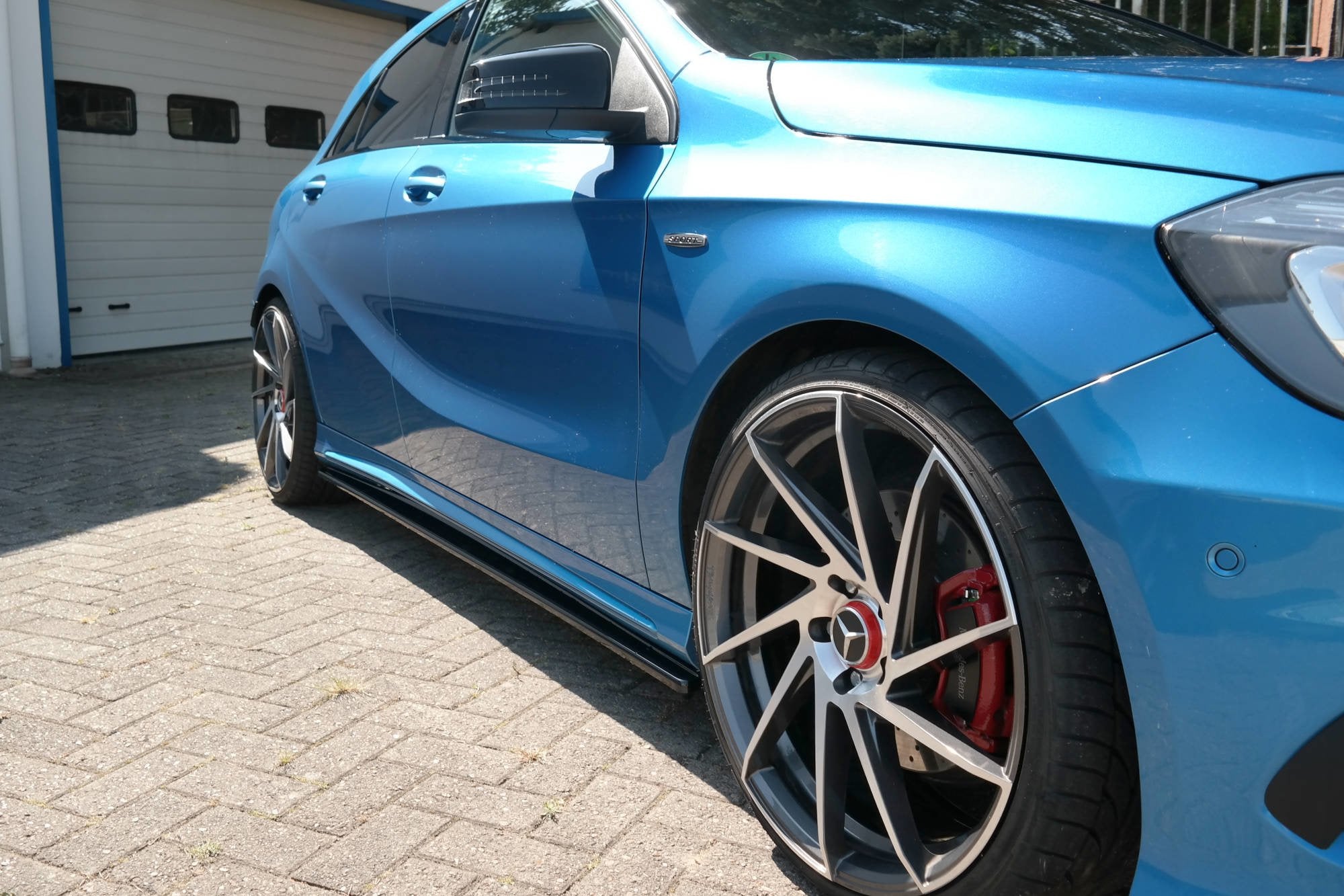 Sivuhameet hajottimet Mercedes-Benz W176 AMG-Line -esitys