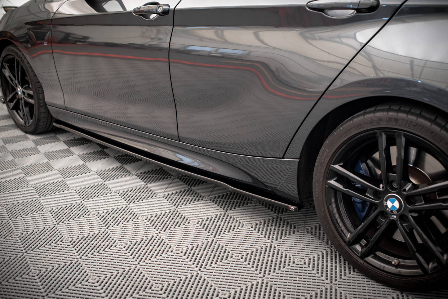 Side skirts diffusers v.2 bmw 1 f20 m135i / m140i / m-pack