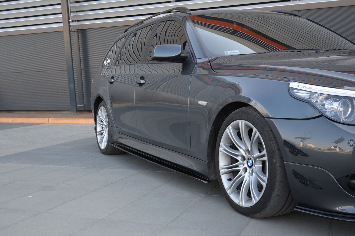 Side skirts diffusers for bmw 5 e60/61 m-pack