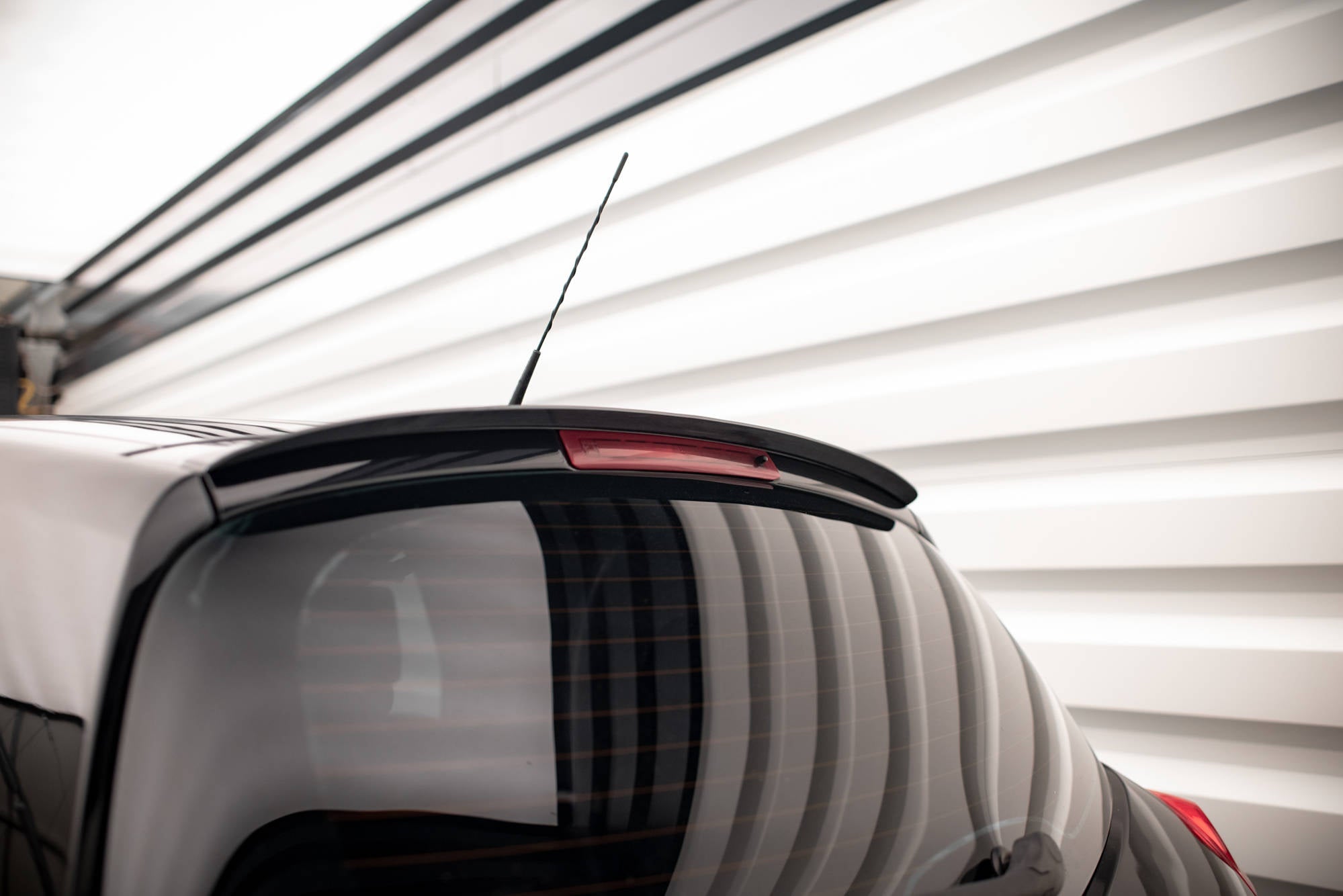 Spoiler Cap Renault Clio MK3 Rs