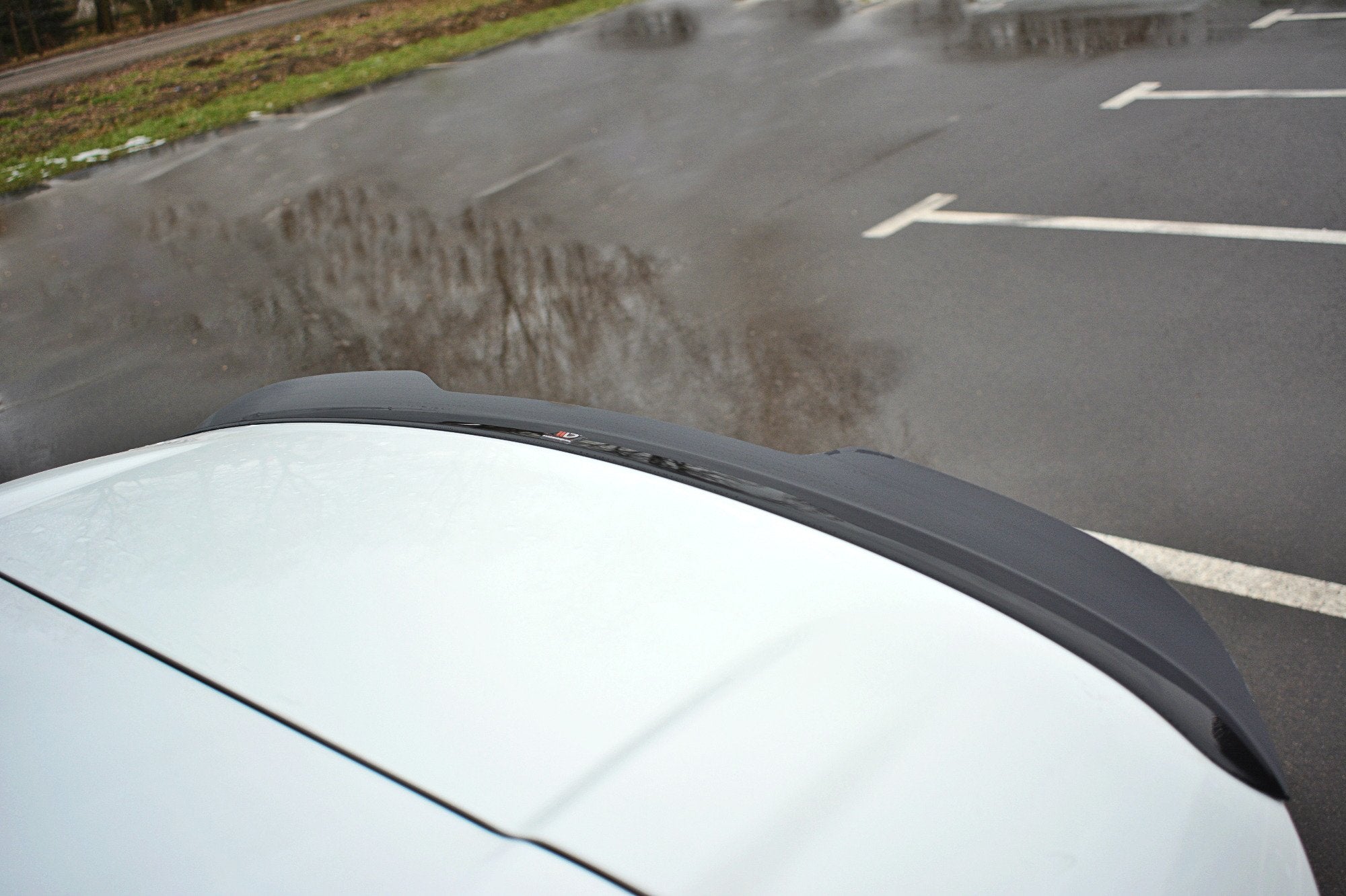 Spoiler cap renault clio mk4 rs