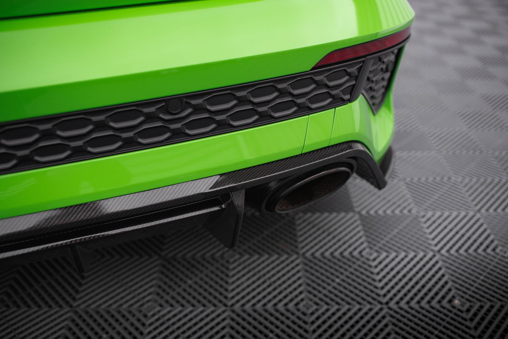 Set od prepreg carbon splitters audi rs3 8y sportback