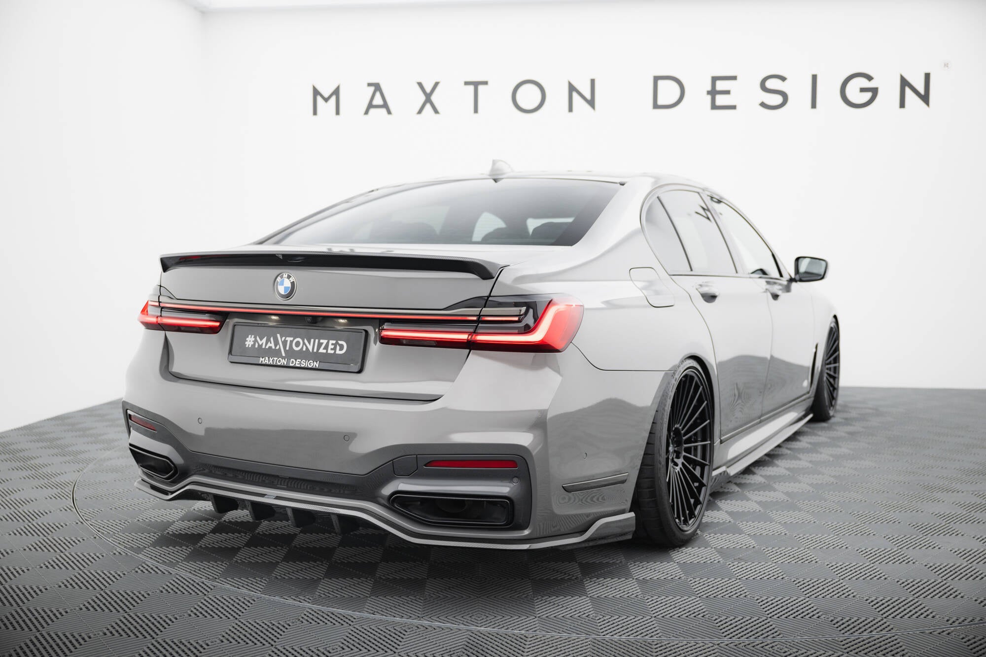 Set of prepreg carbon fiber splitters bmw 7 m-pack g11 facelift