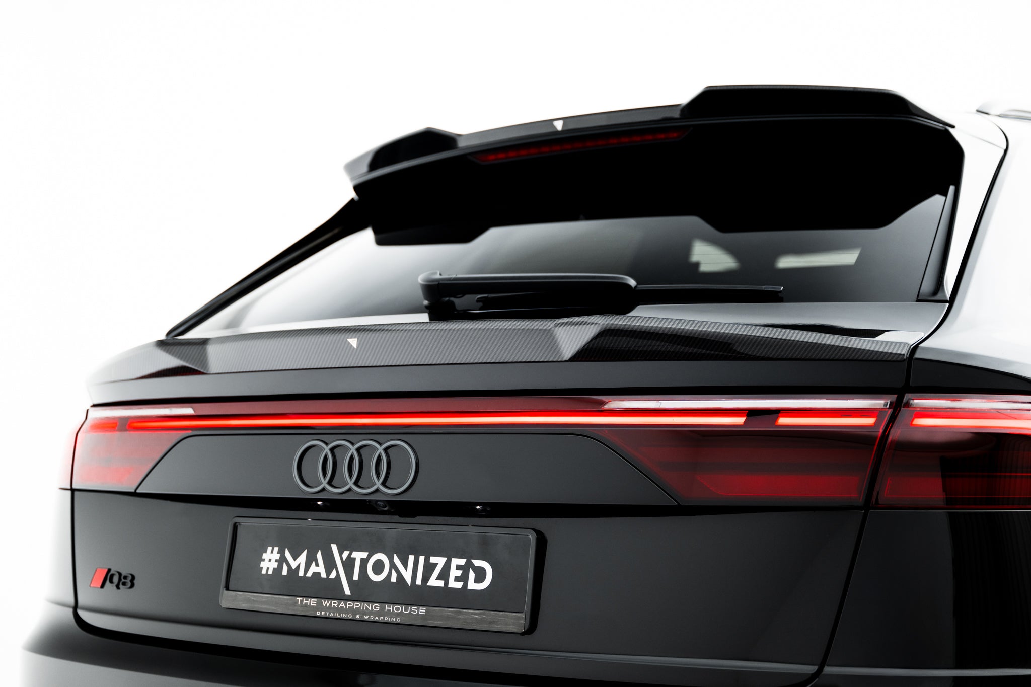 Set of prepreg carbon splitters audi q8 s-line mk1 facelift