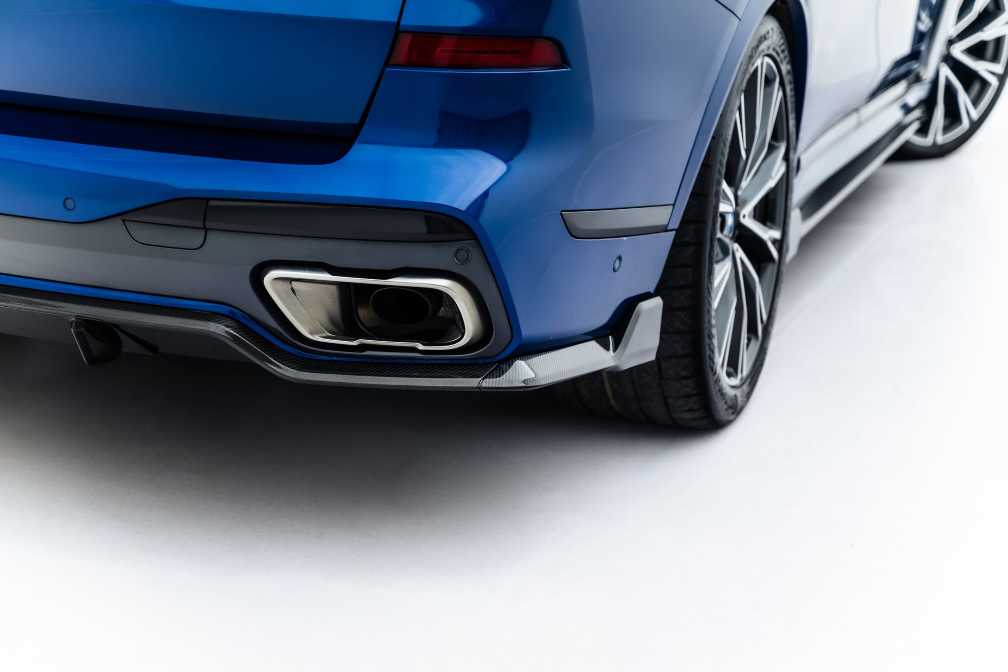 Set of prepreg carbon splitters bmw x7 m-pack g07