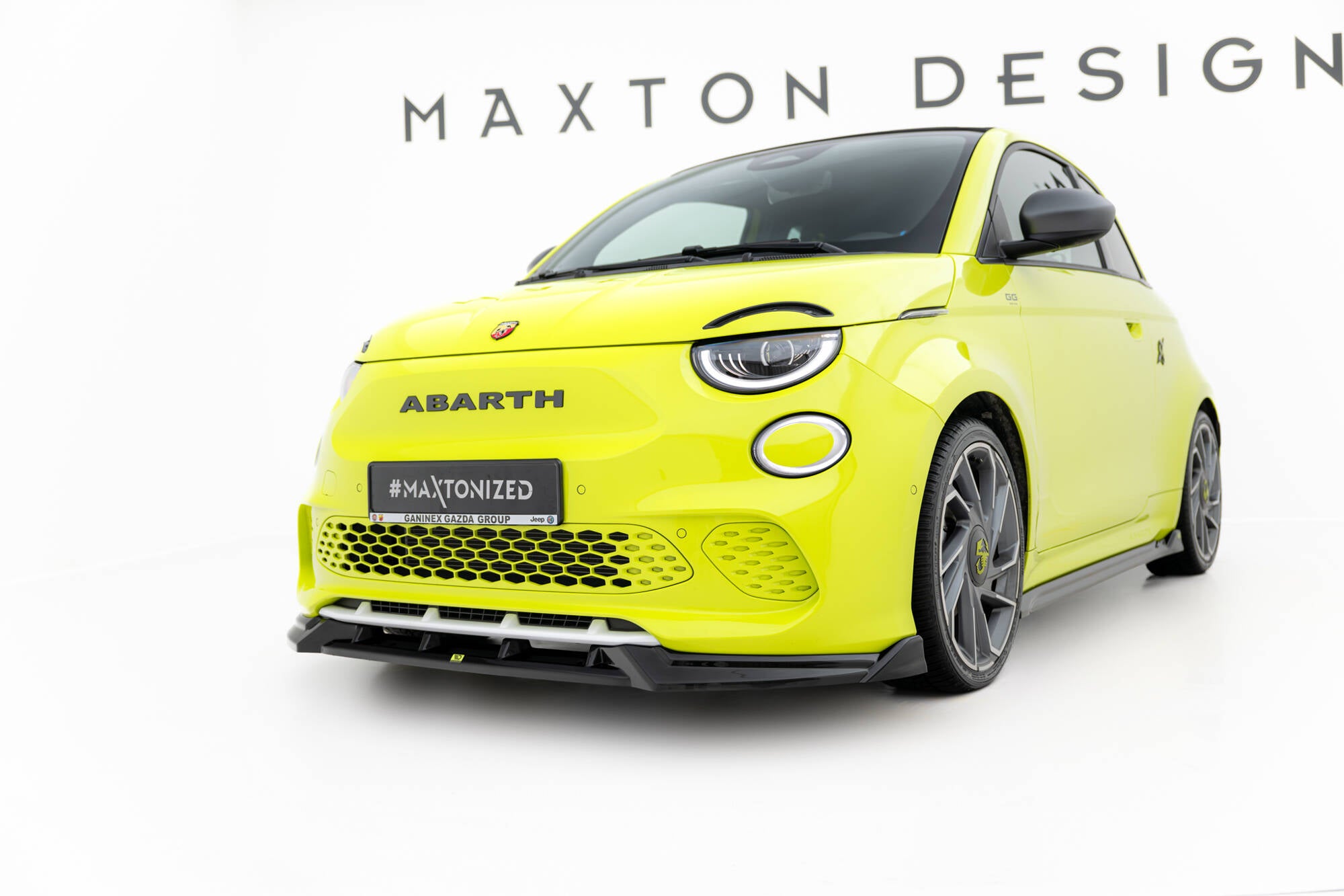 Sarja halkaisija Abarth 500E