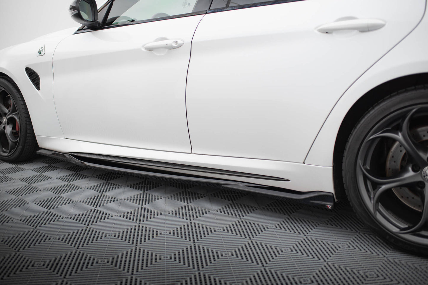 Set of splitters alfa romeo giulia quadrifoglio