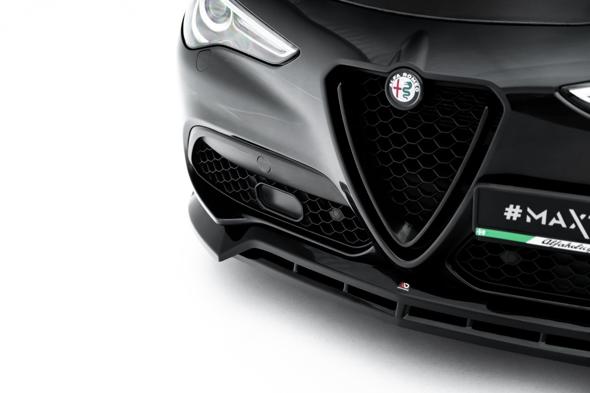 Alfa Romeo Stelvio Mk1:n splitterisarja