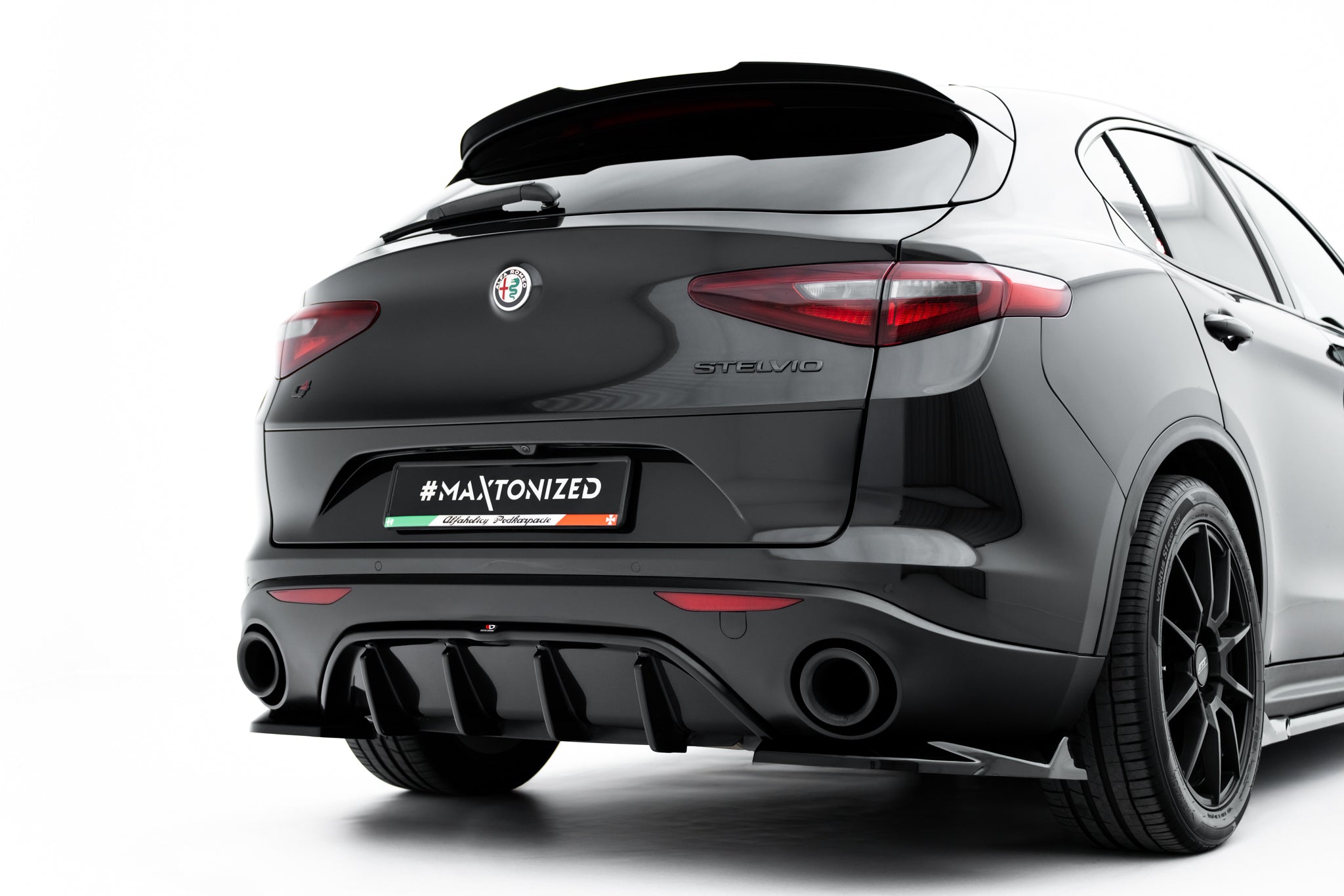 Alfa Romeo Stelvio Mk1:n splitterisarja