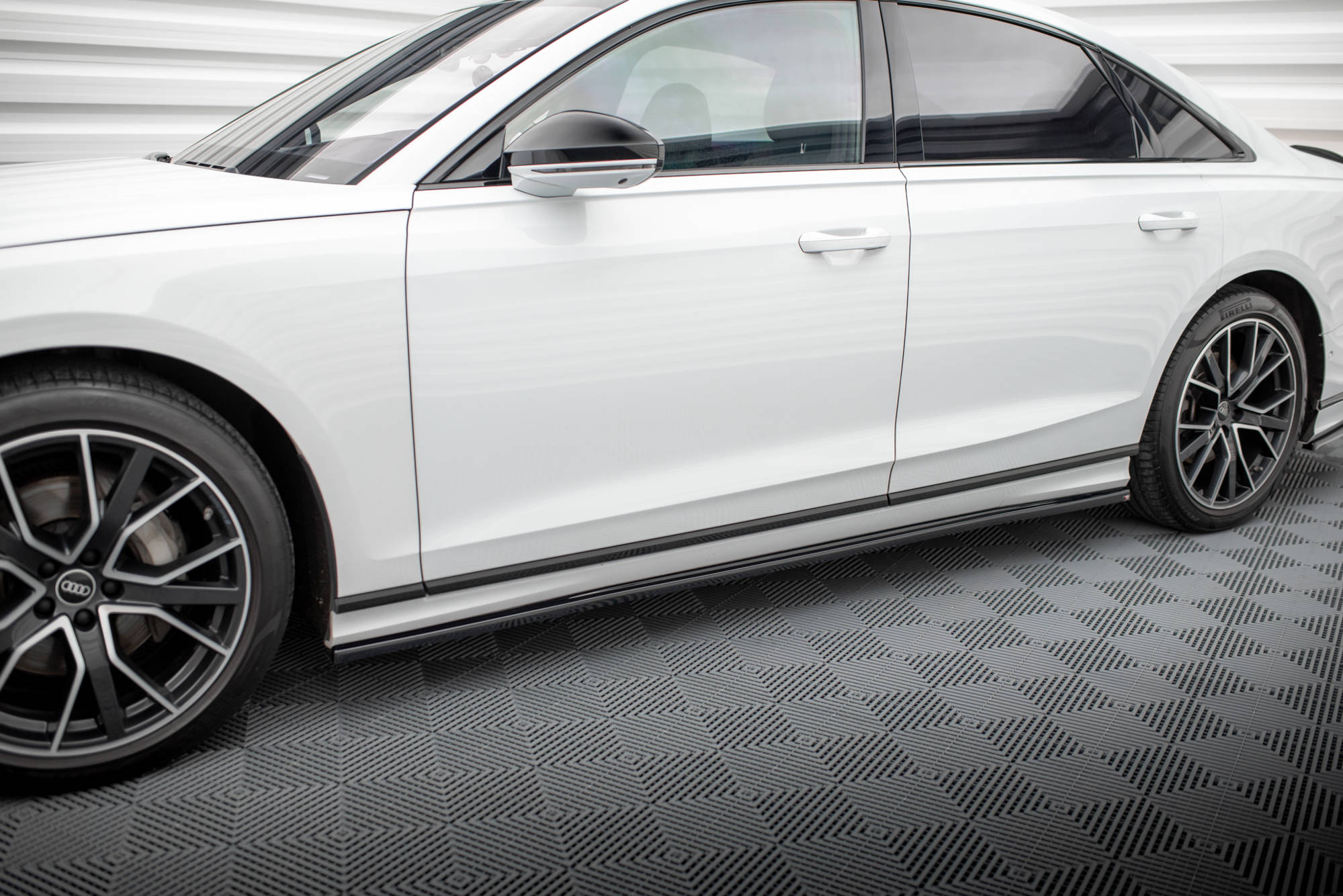 Set of splitters audi a8 s-line d5